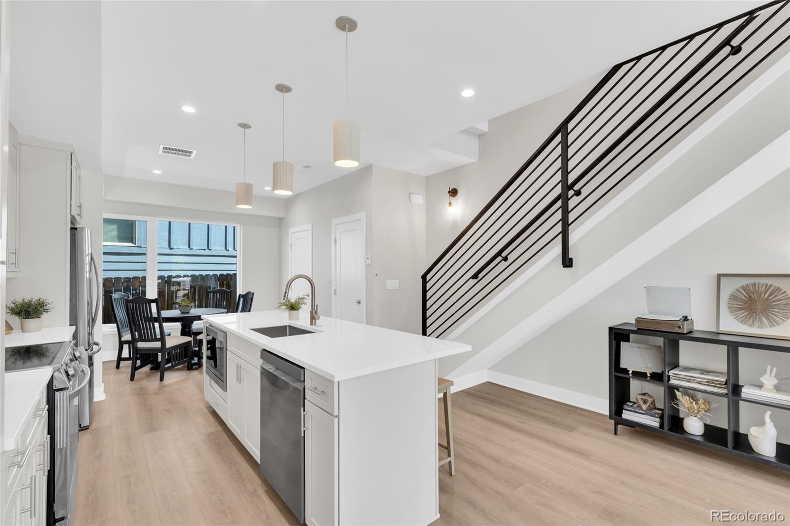 MLS Image #8 for 341 w warren avenue,denver, Colorado