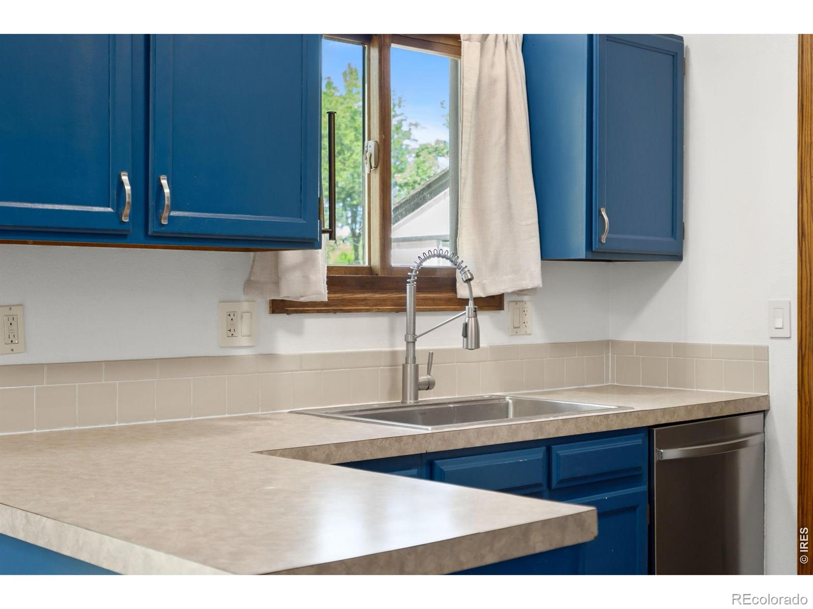 MLS Image #11 for 3281  mcintosh court,loveland, Colorado