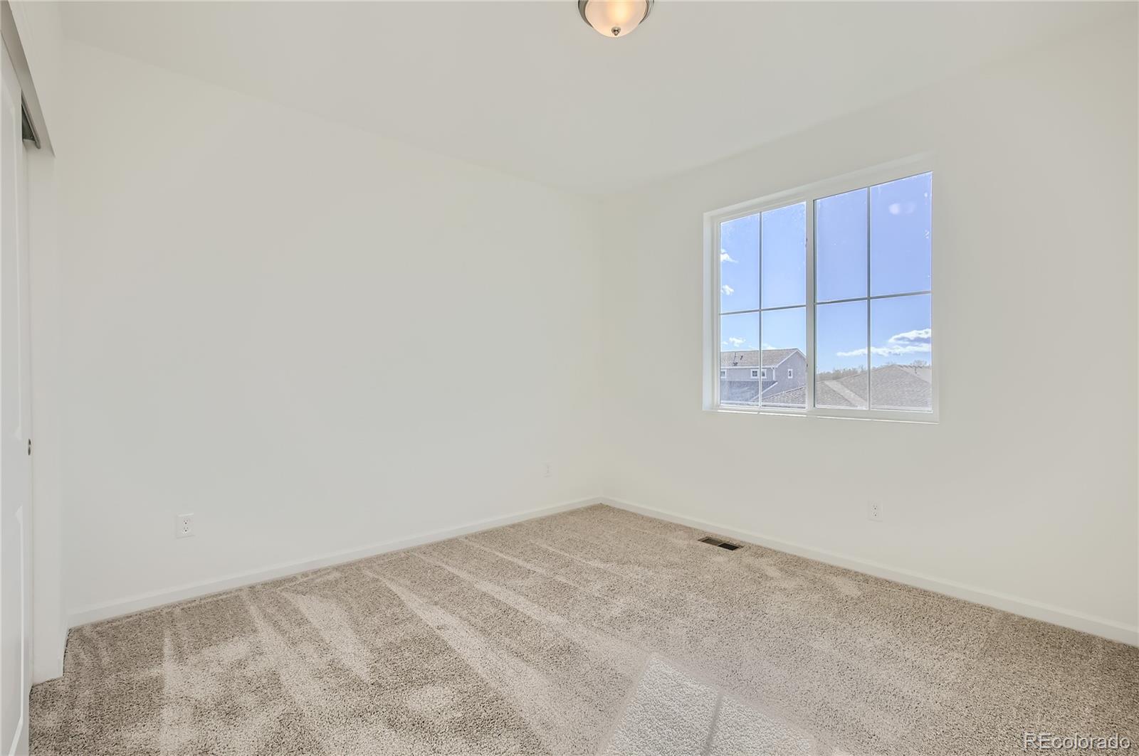 MLS Image #18 for 54955 e 28th place,strasburg, Colorado