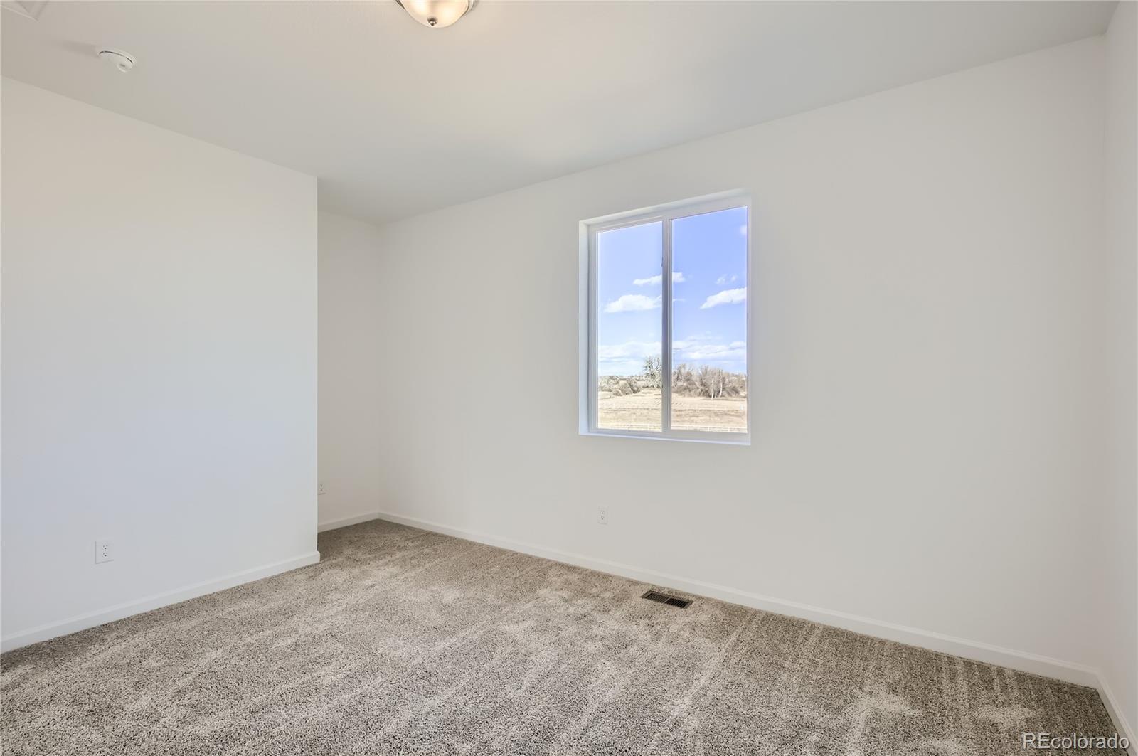 MLS Image #21 for 54955 e 28th place,strasburg, Colorado