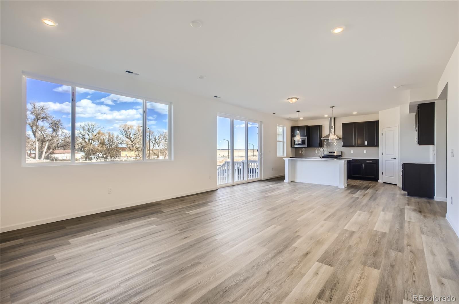 MLS Image #5 for 54955 e 28th place,strasburg, Colorado
