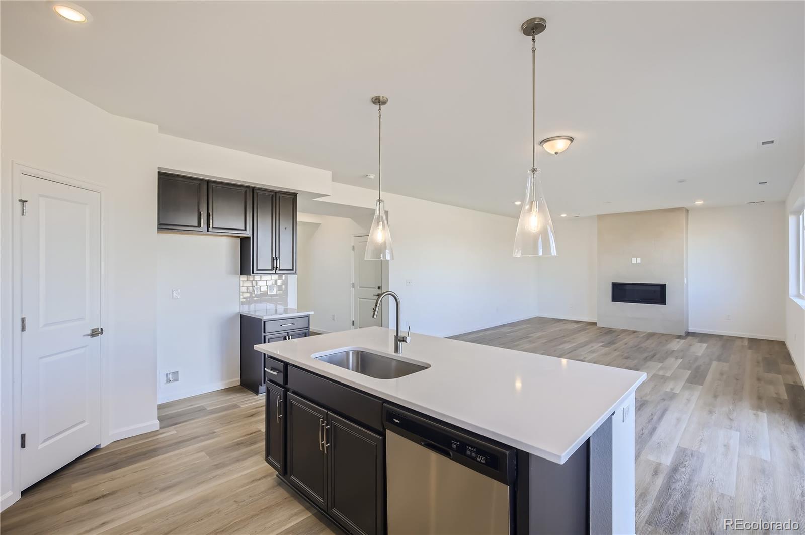 MLS Image #7 for 54955 e 28th place,strasburg, Colorado