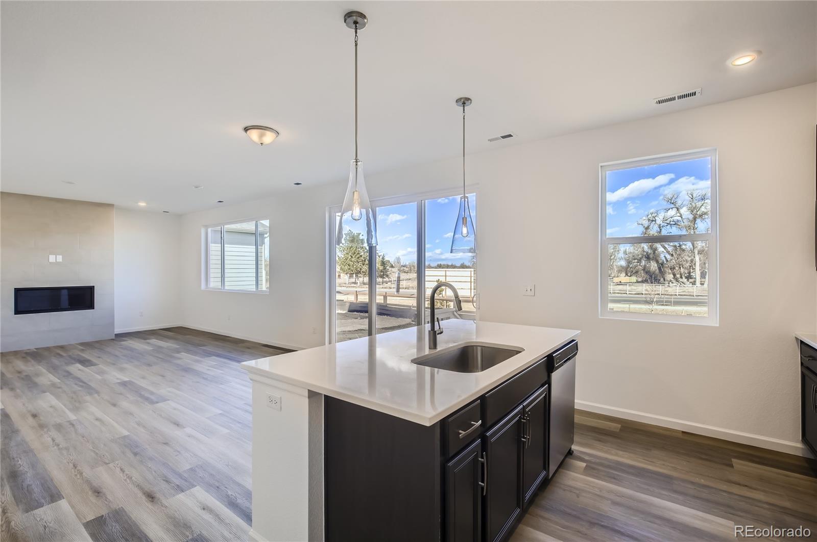 MLS Image #8 for 54955 e 28th place,strasburg, Colorado