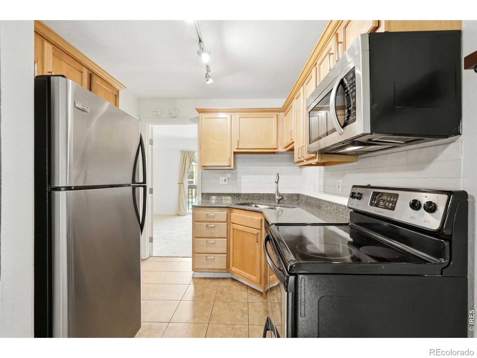 MLS Image #8 for 1885 s quebec way c15,denver, Colorado