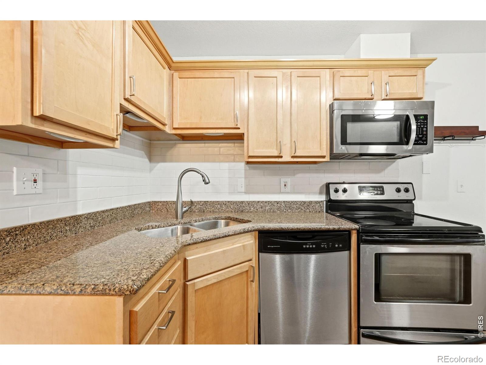 MLS Image #9 for 1885 s quebec way c15,denver, Colorado