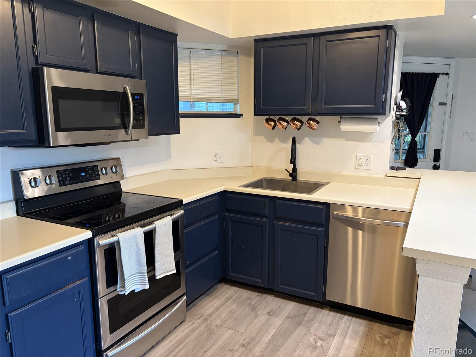 MLS Image #4 for 11129  alcott street,denver, Colorado