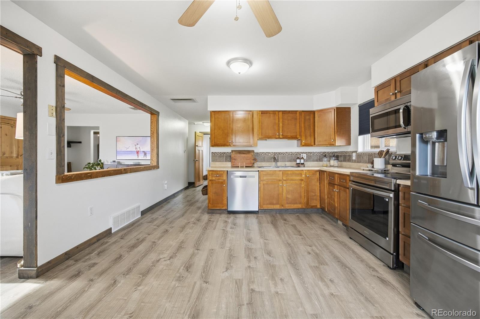 MLS Image #11 for 710  4th street,bennett, Colorado