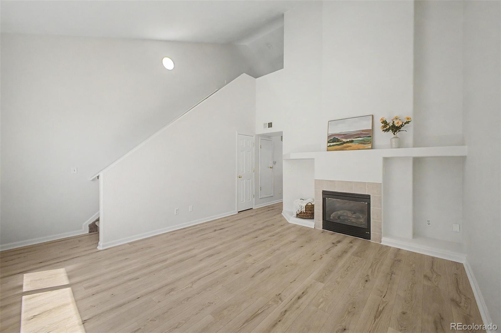 MLS Image #2 for 1000 s yampa street,aurora, Colorado