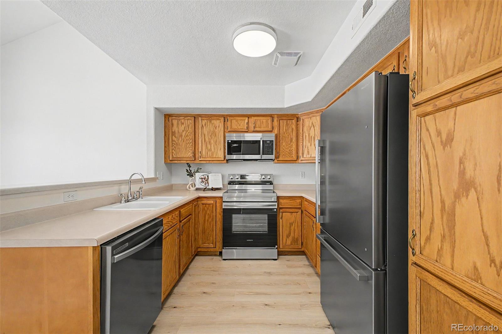 MLS Image #7 for 1000 s yampa street,aurora, Colorado