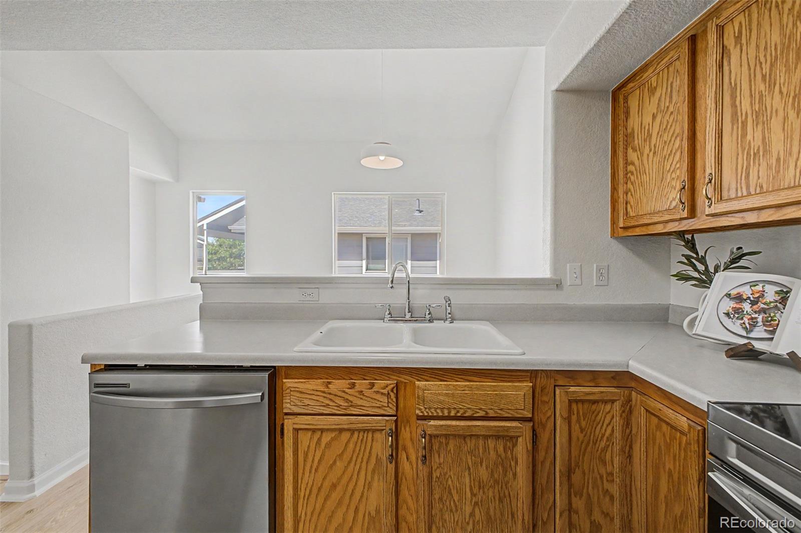 MLS Image #8 for 1000 s yampa street,aurora, Colorado