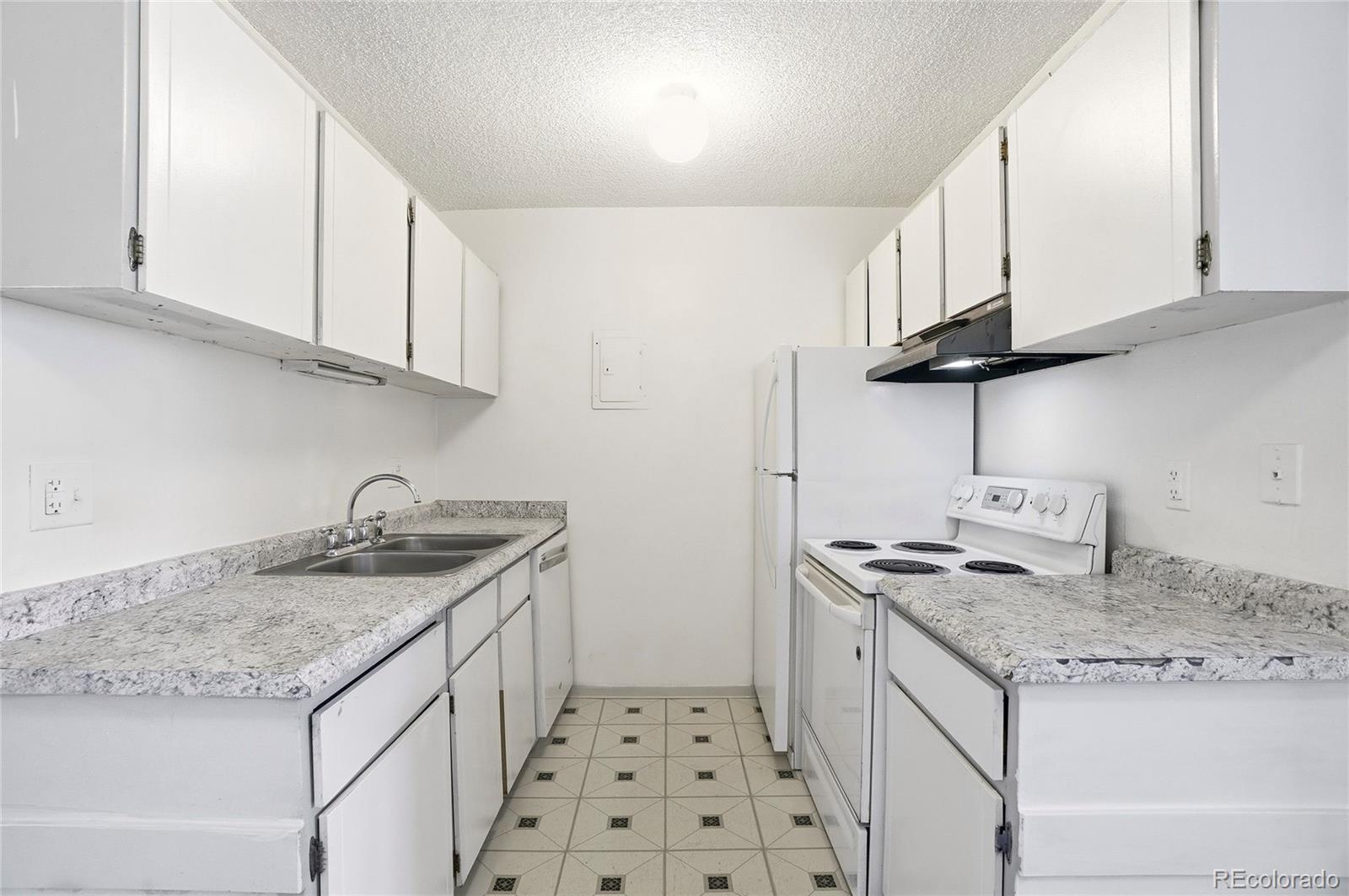 MLS Image #18 for 10211  ura lane,denver, Colorado