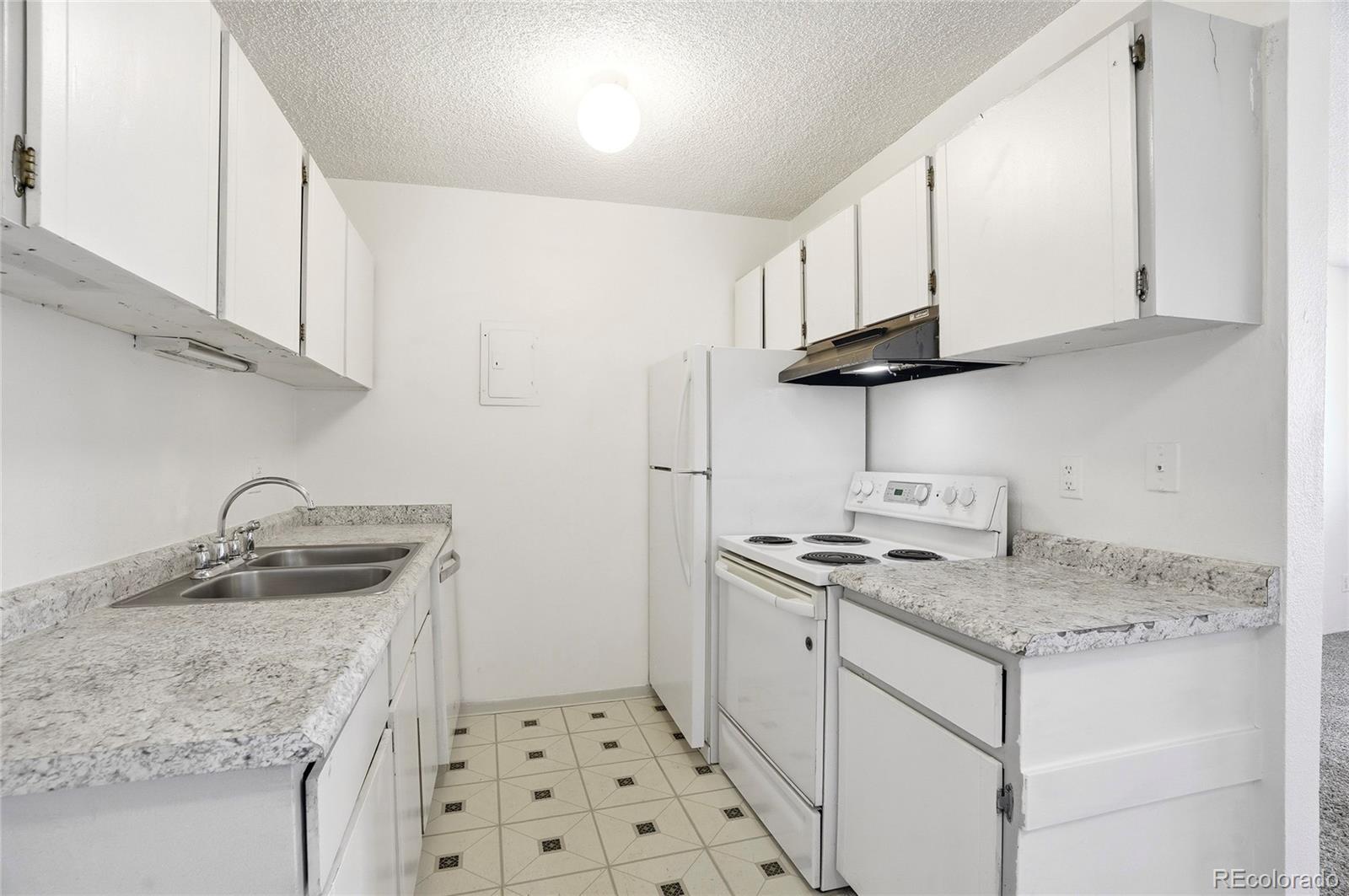 MLS Image #19 for 10211  ura lane,denver, Colorado