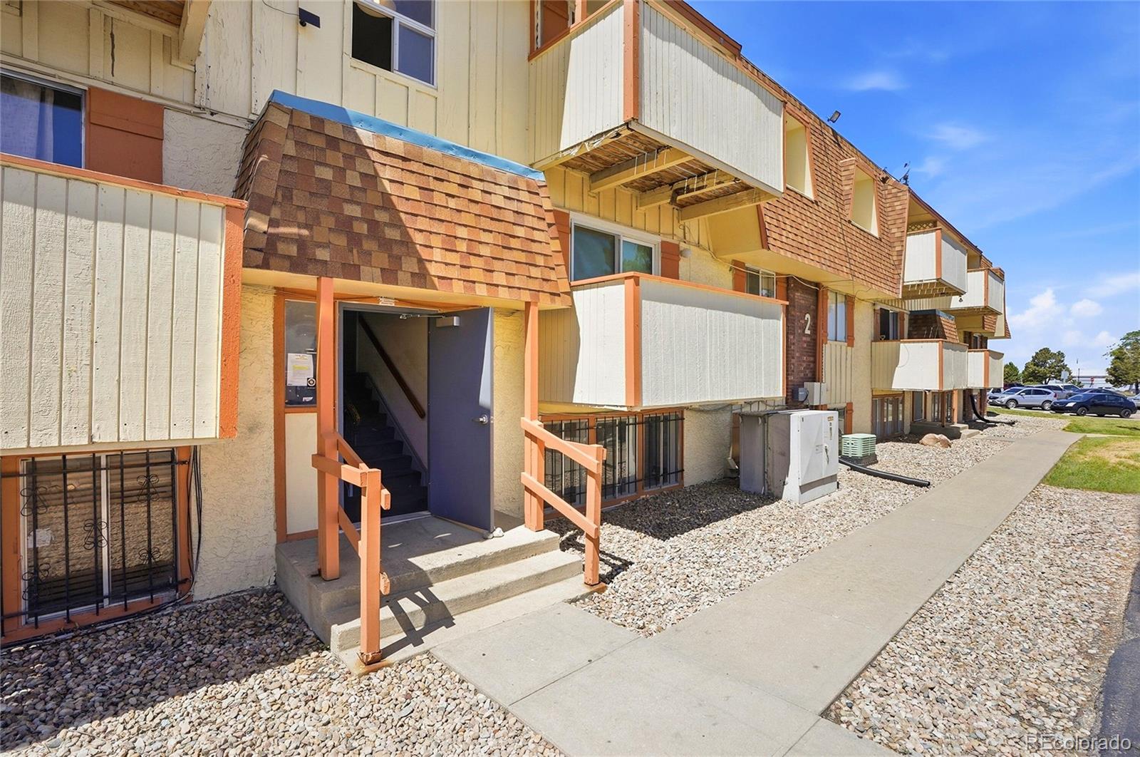 MLS Image #5 for 10211  ura lane,denver, Colorado