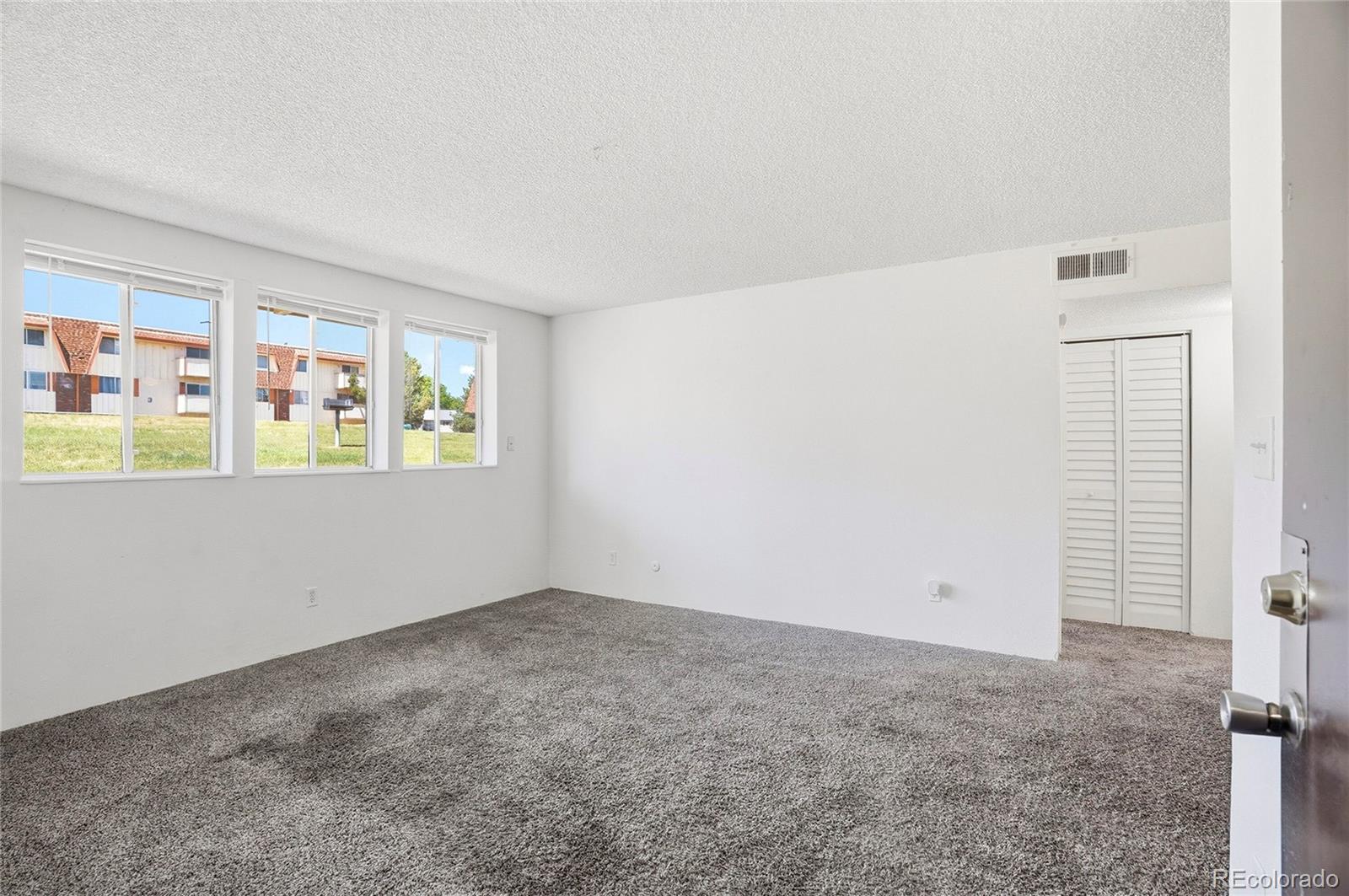 MLS Image #7 for 10211  ura lane,denver, Colorado