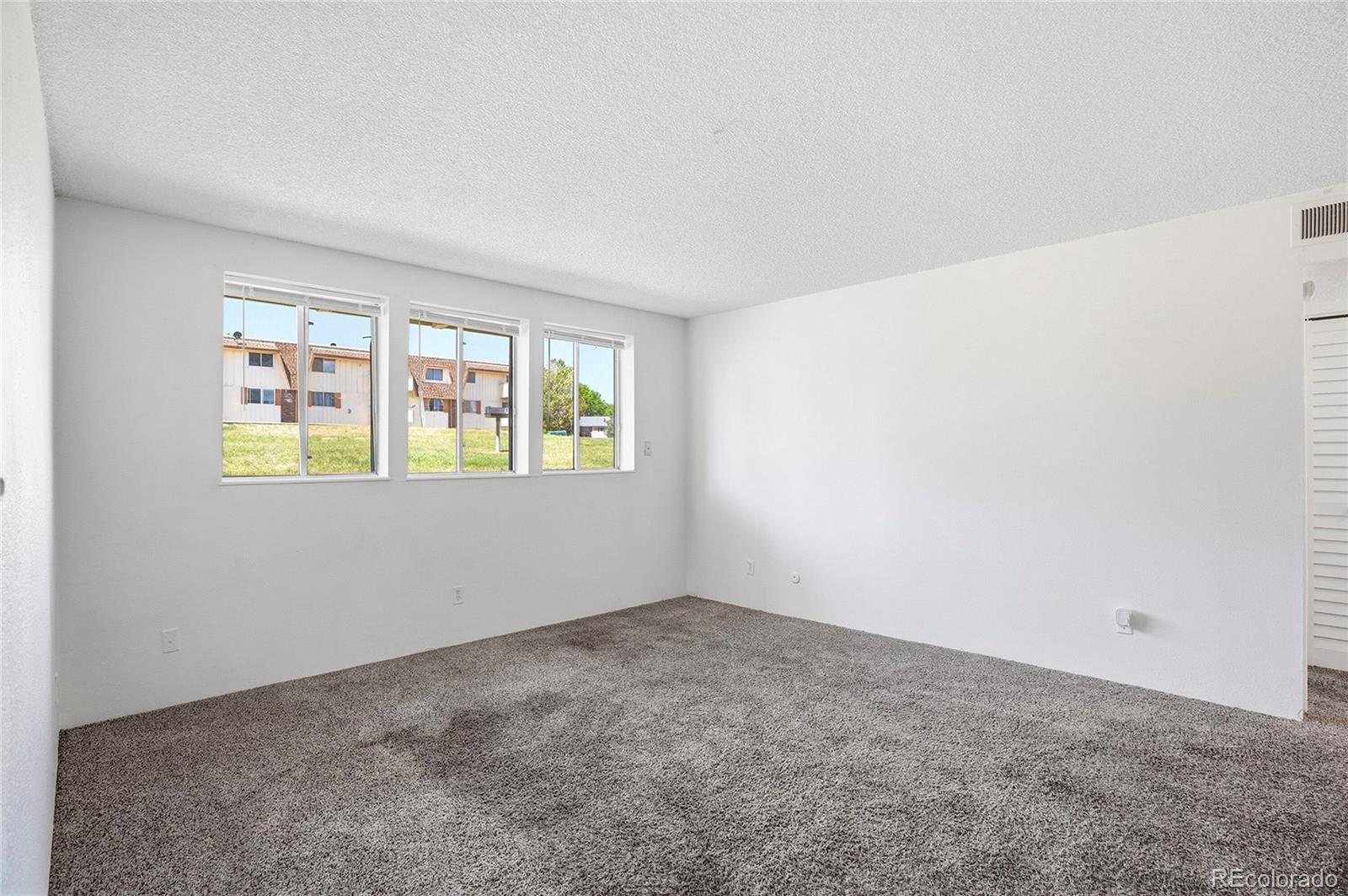 MLS Image #8 for 10211  ura lane,denver, Colorado