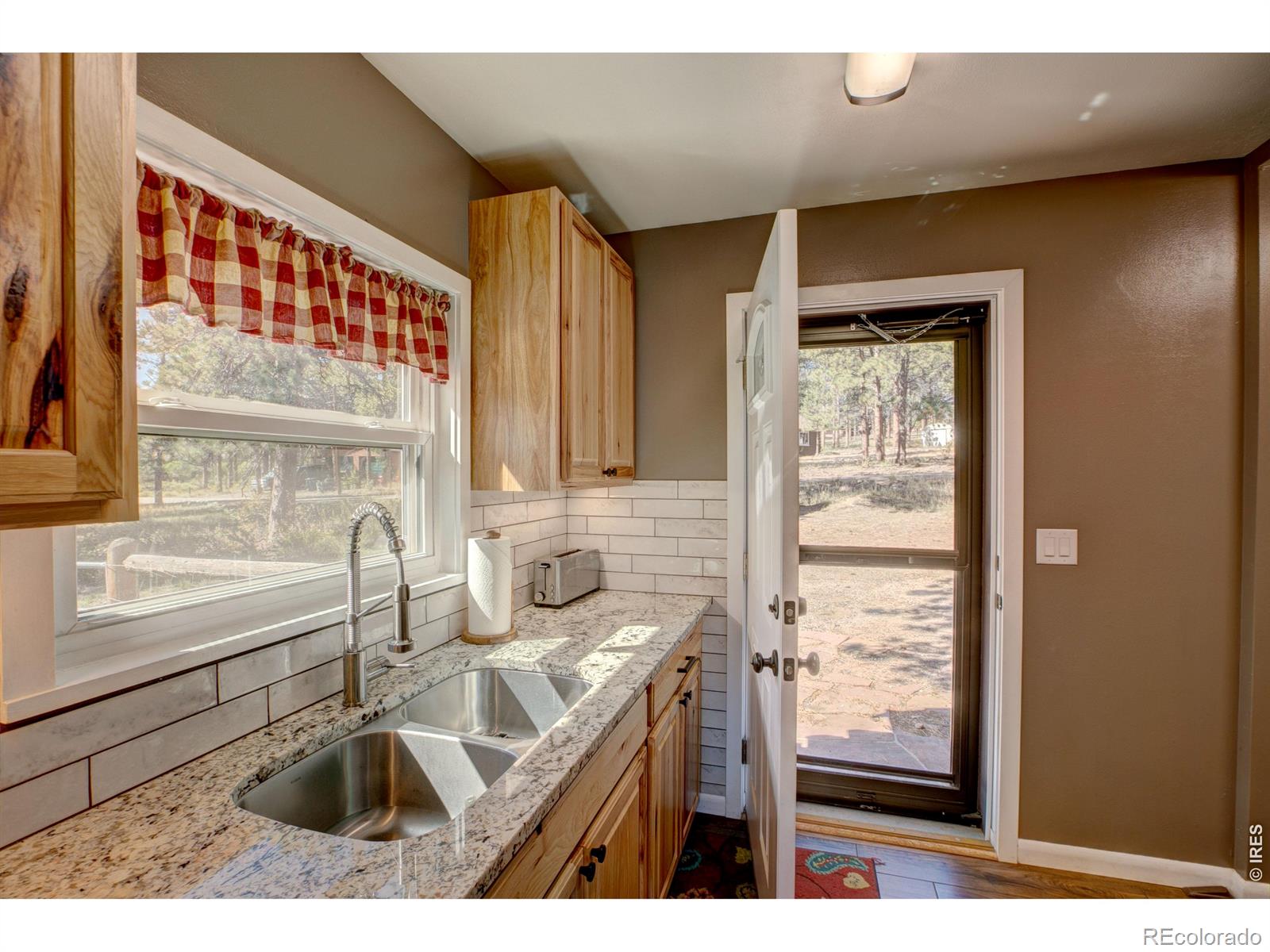 MLS Image #11 for 930  highacres drive,estes park, Colorado