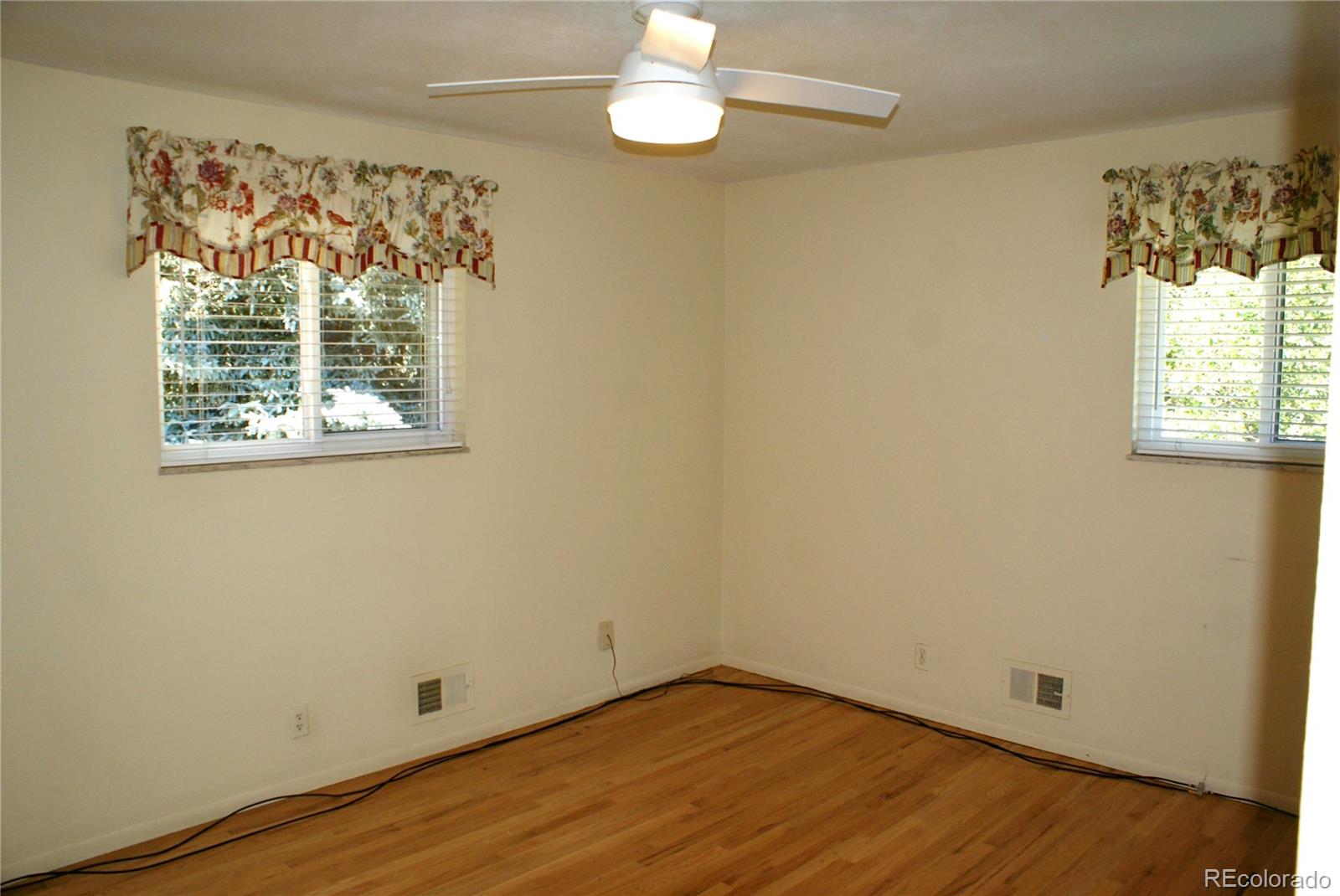 MLS Image #7 for 10643  sperry street,denver, Colorado