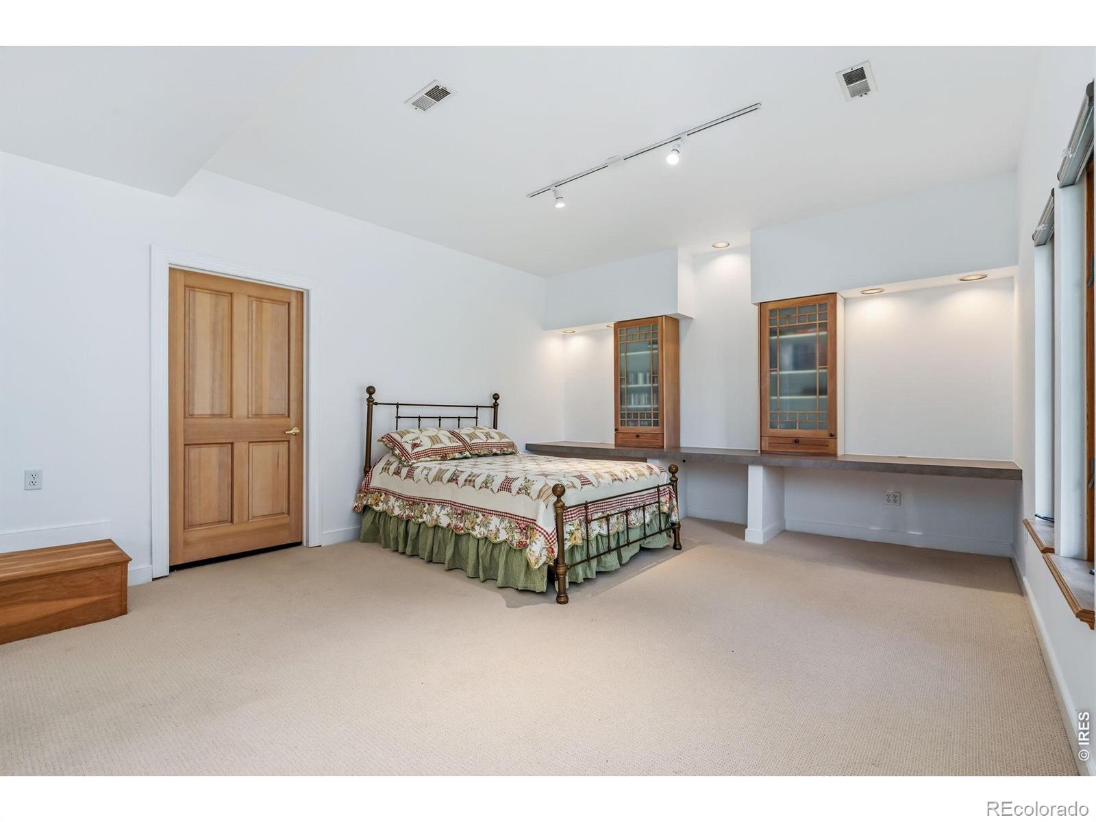 MLS Image #41 for 524  spring canyon court,fort collins, Colorado