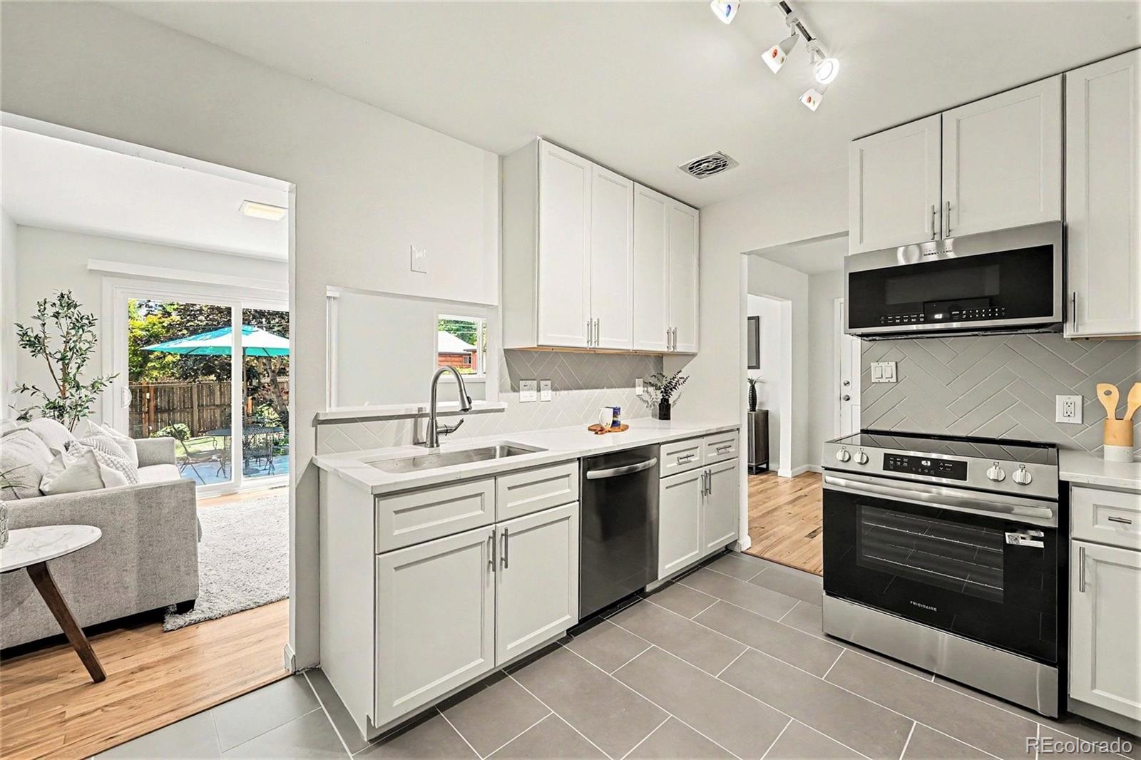 MLS Image #11 for 12028 w virginia drive,lakewood, Colorado