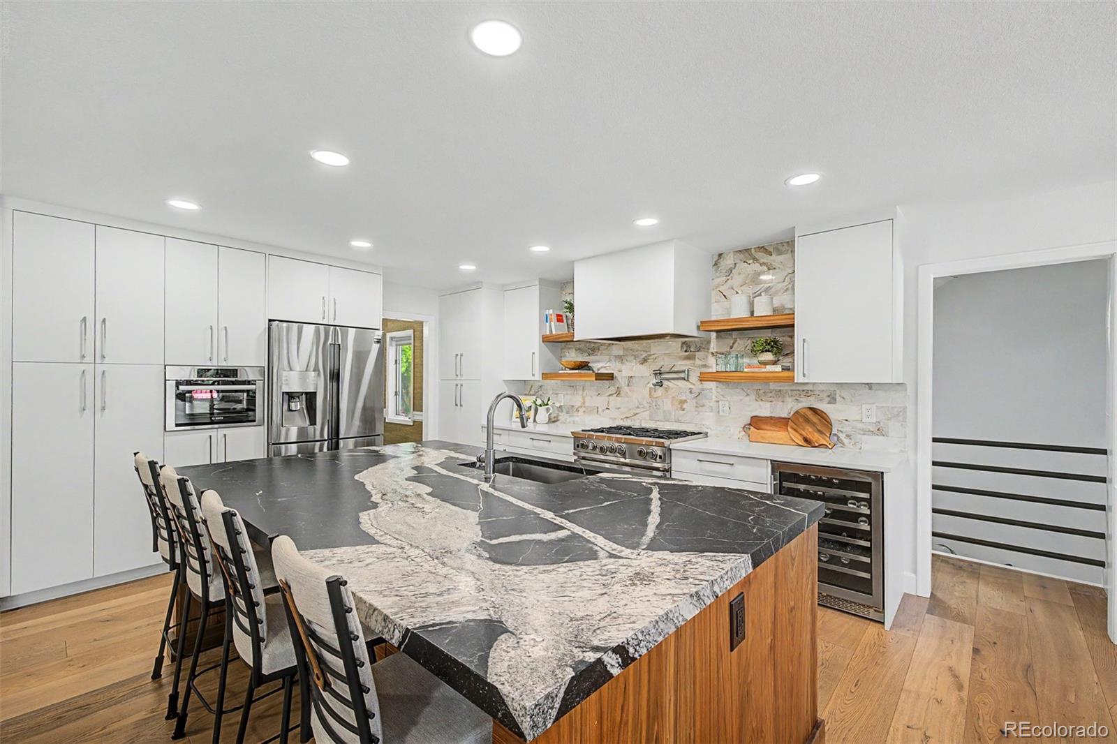 MLS Image #12 for 1519 e maplewood court,littleton, Colorado