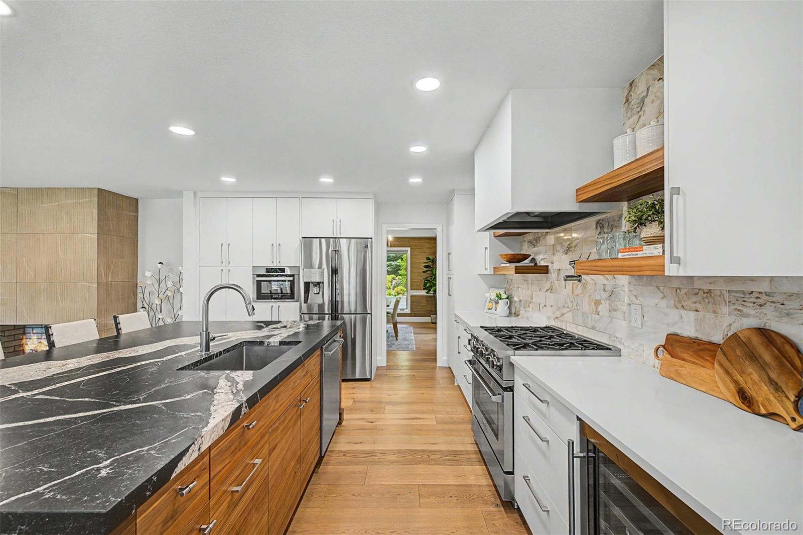 MLS Image #13 for 1519 e maplewood court,littleton, Colorado