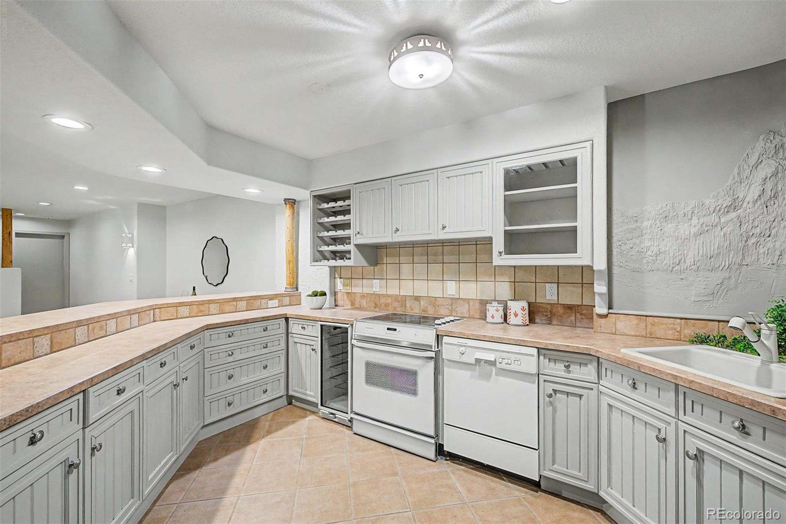MLS Image #37 for 1519 e maplewood court,littleton, Colorado