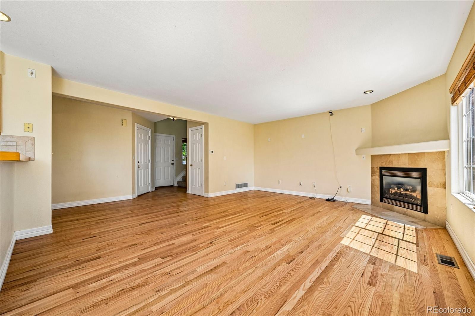 MLS Image #4 for 324 s ames street,lakewood, Colorado
