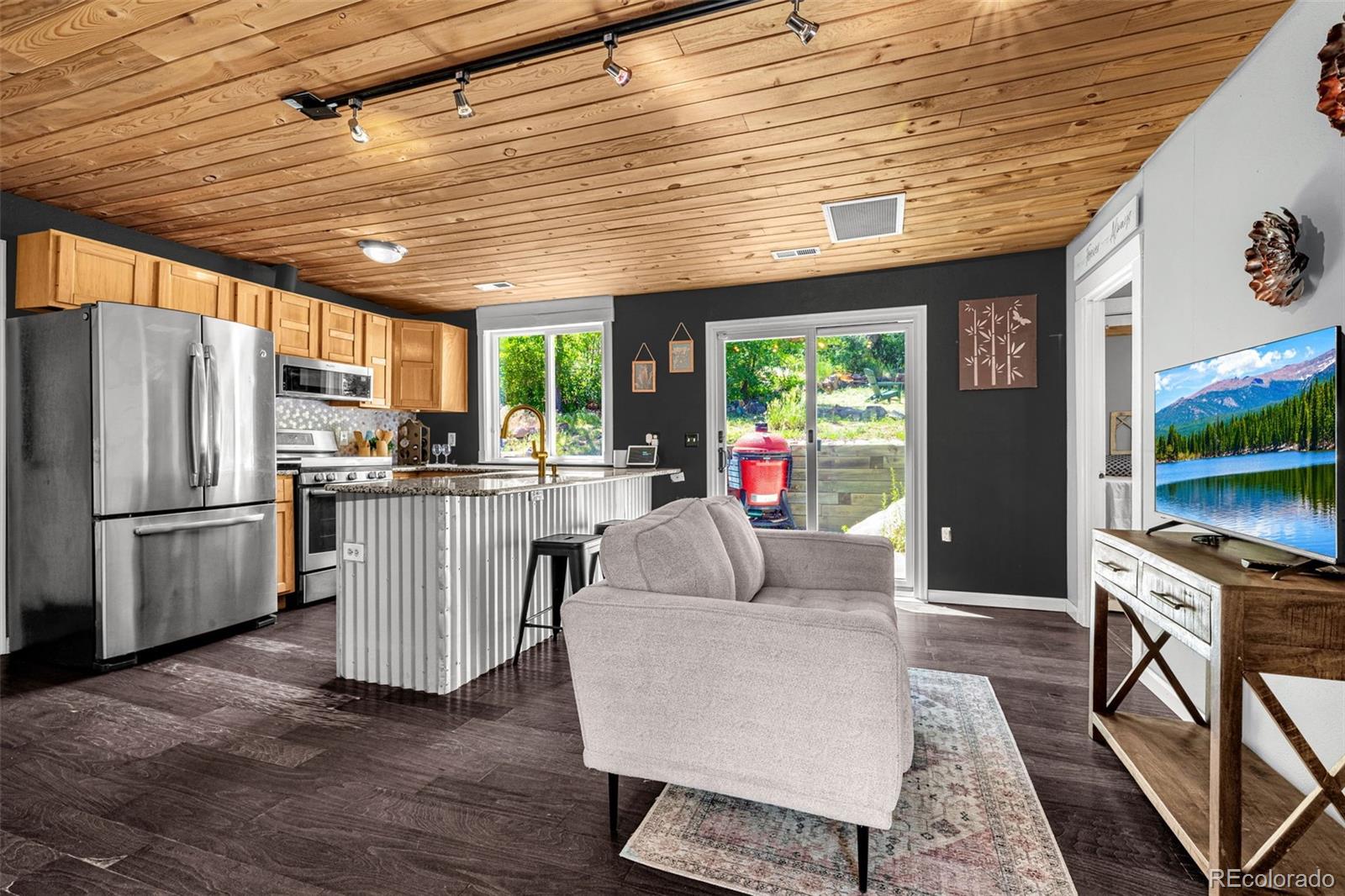 MLS Image #4 for 1608  highland way,colorado springs, Colorado