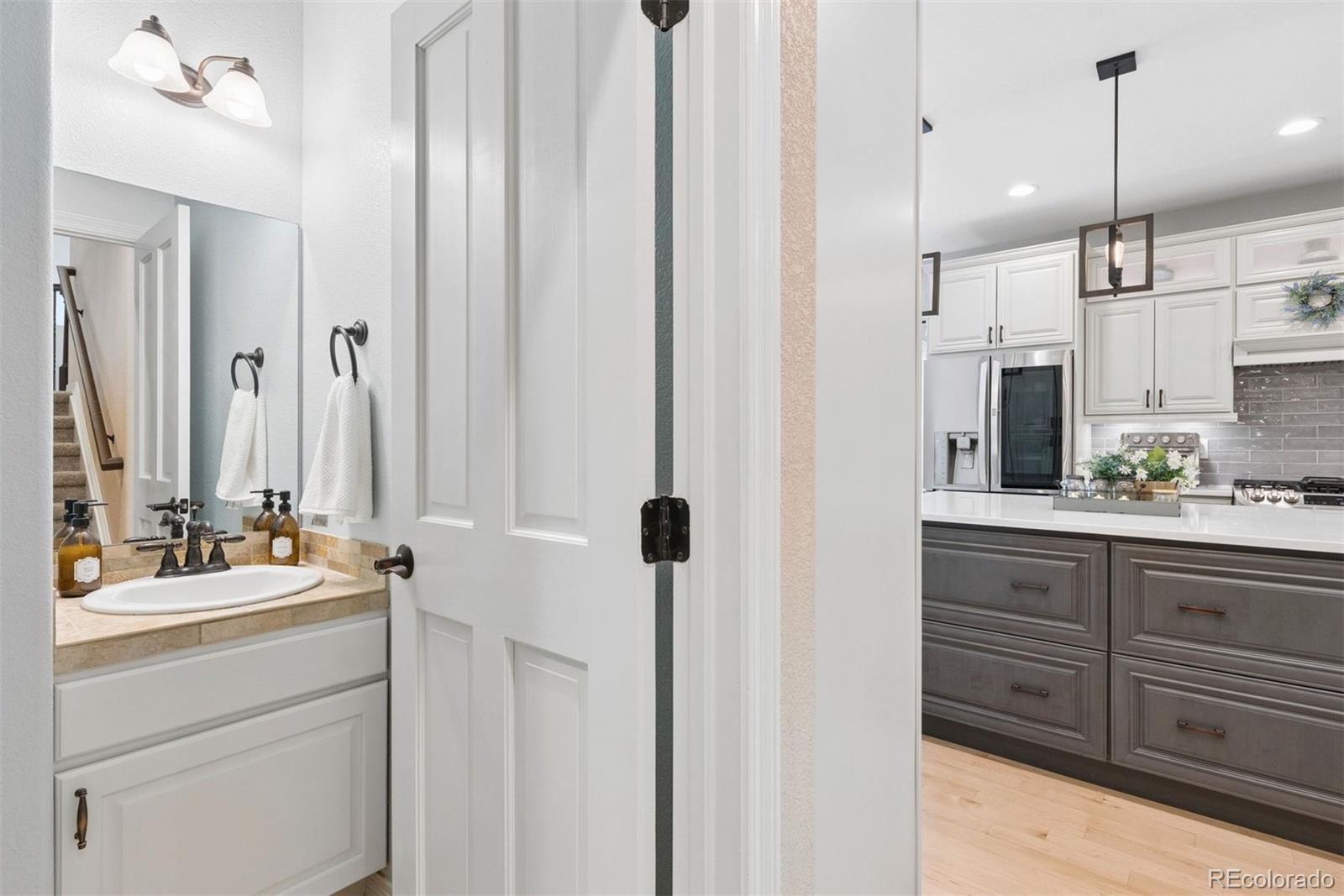 MLS Image #22 for 7141 s elk court,aurora, Colorado