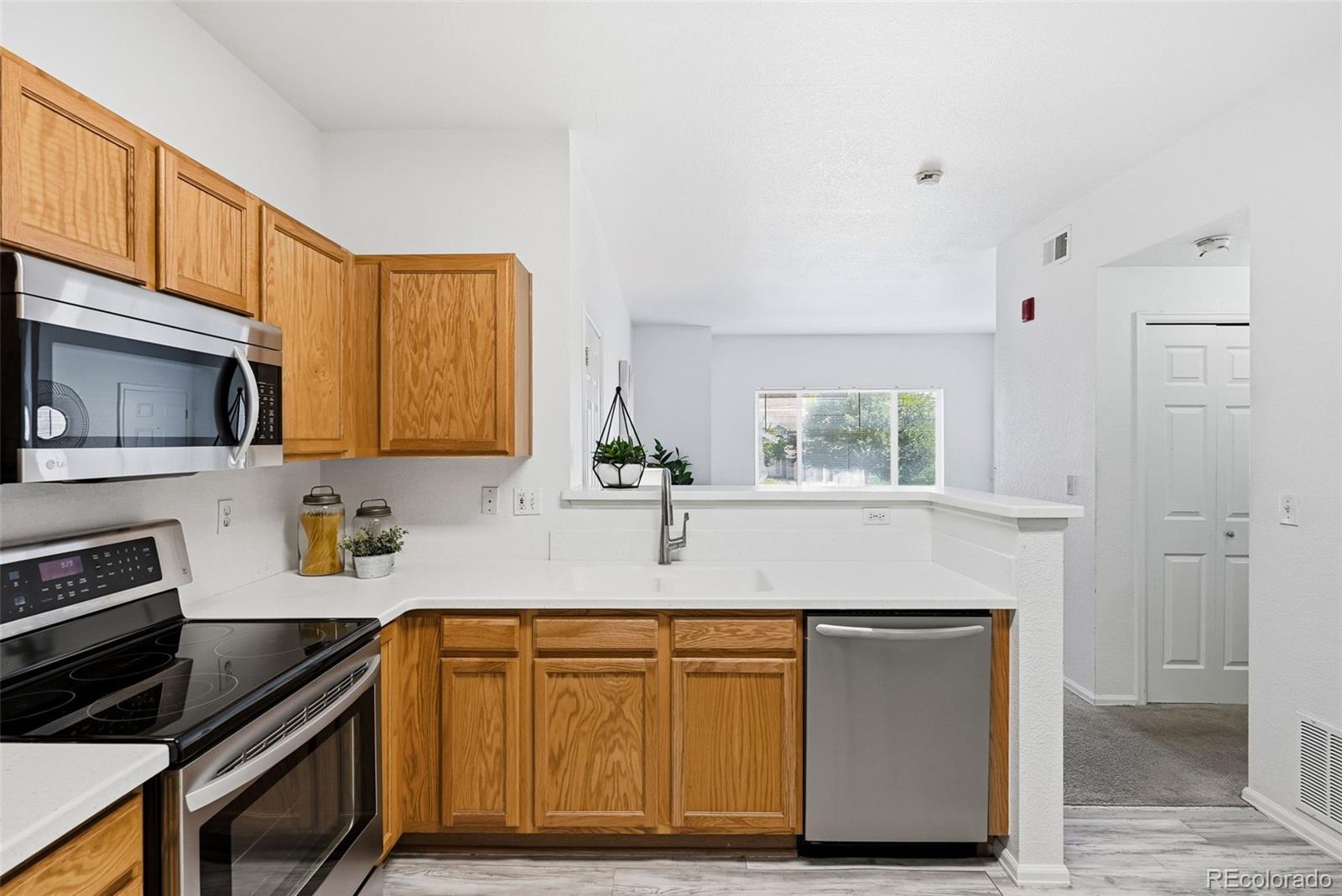 MLS Image #17 for 912 s yampa street,aurora, Colorado