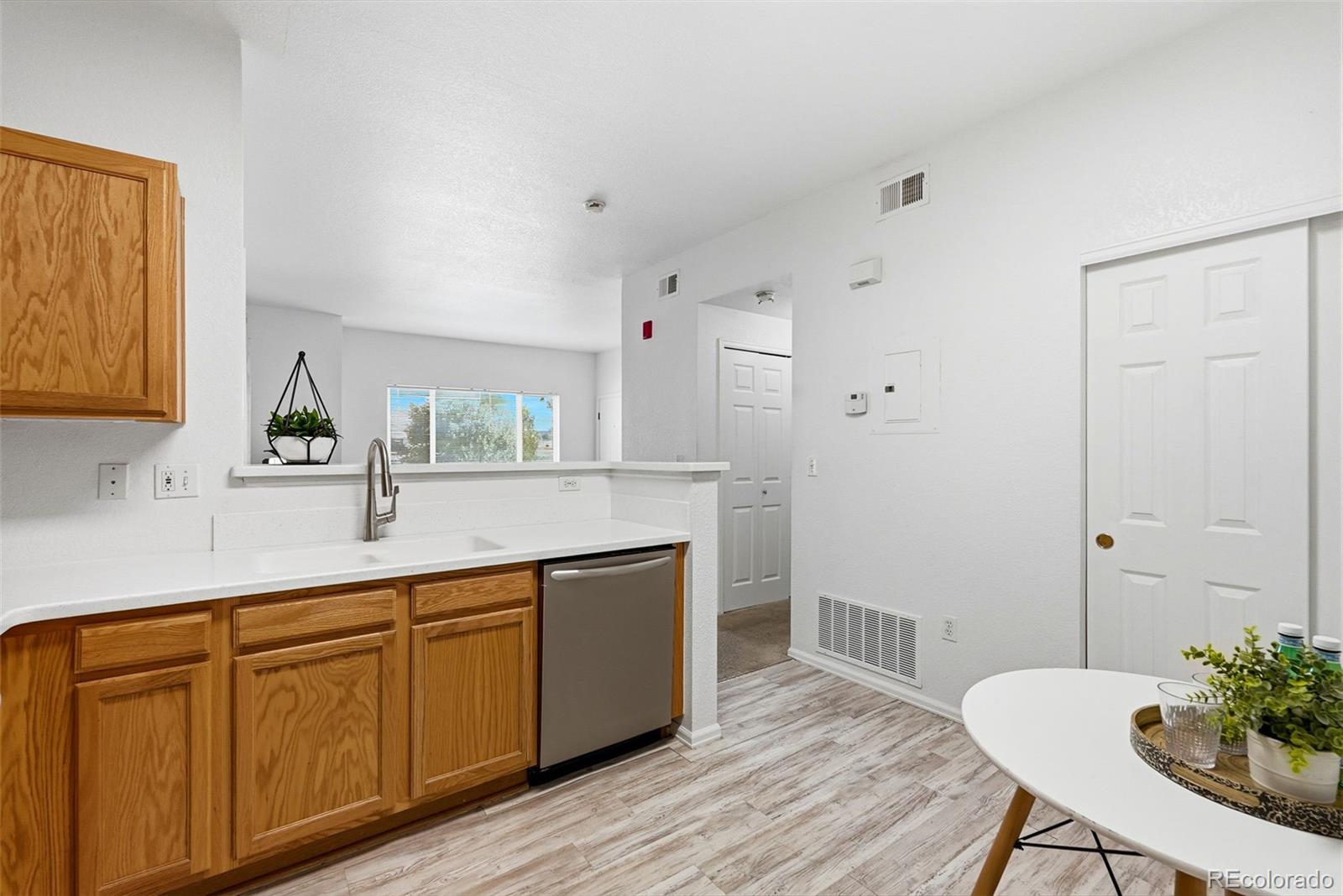 MLS Image #18 for 912 s yampa street,aurora, Colorado