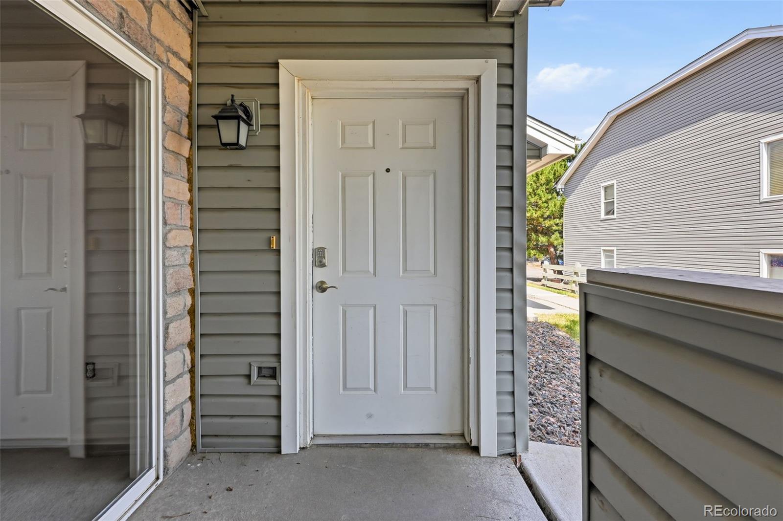 MLS Image #5 for 912 s yampa street,aurora, Colorado