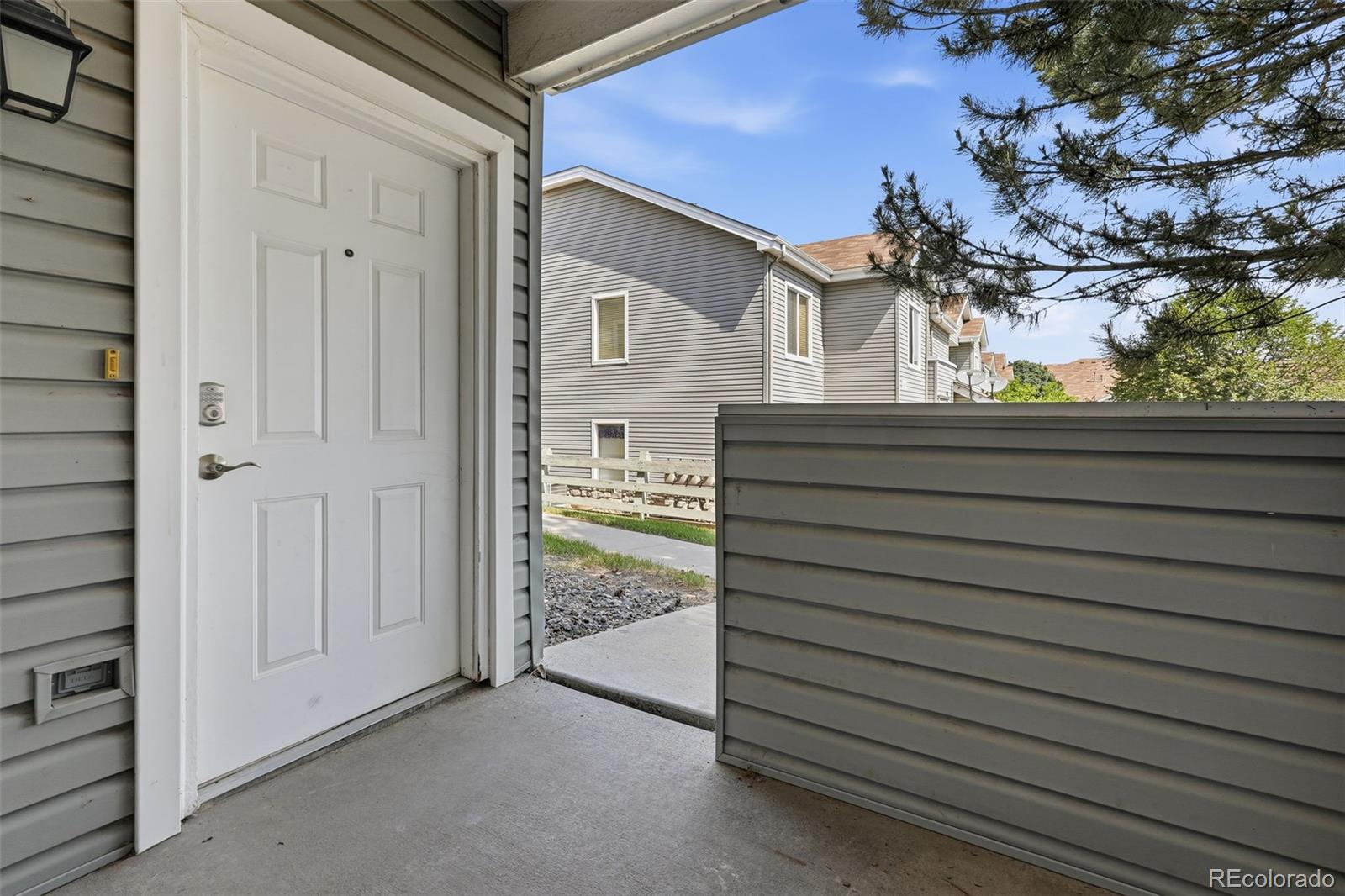 MLS Image #8 for 912 s yampa street,aurora, Colorado