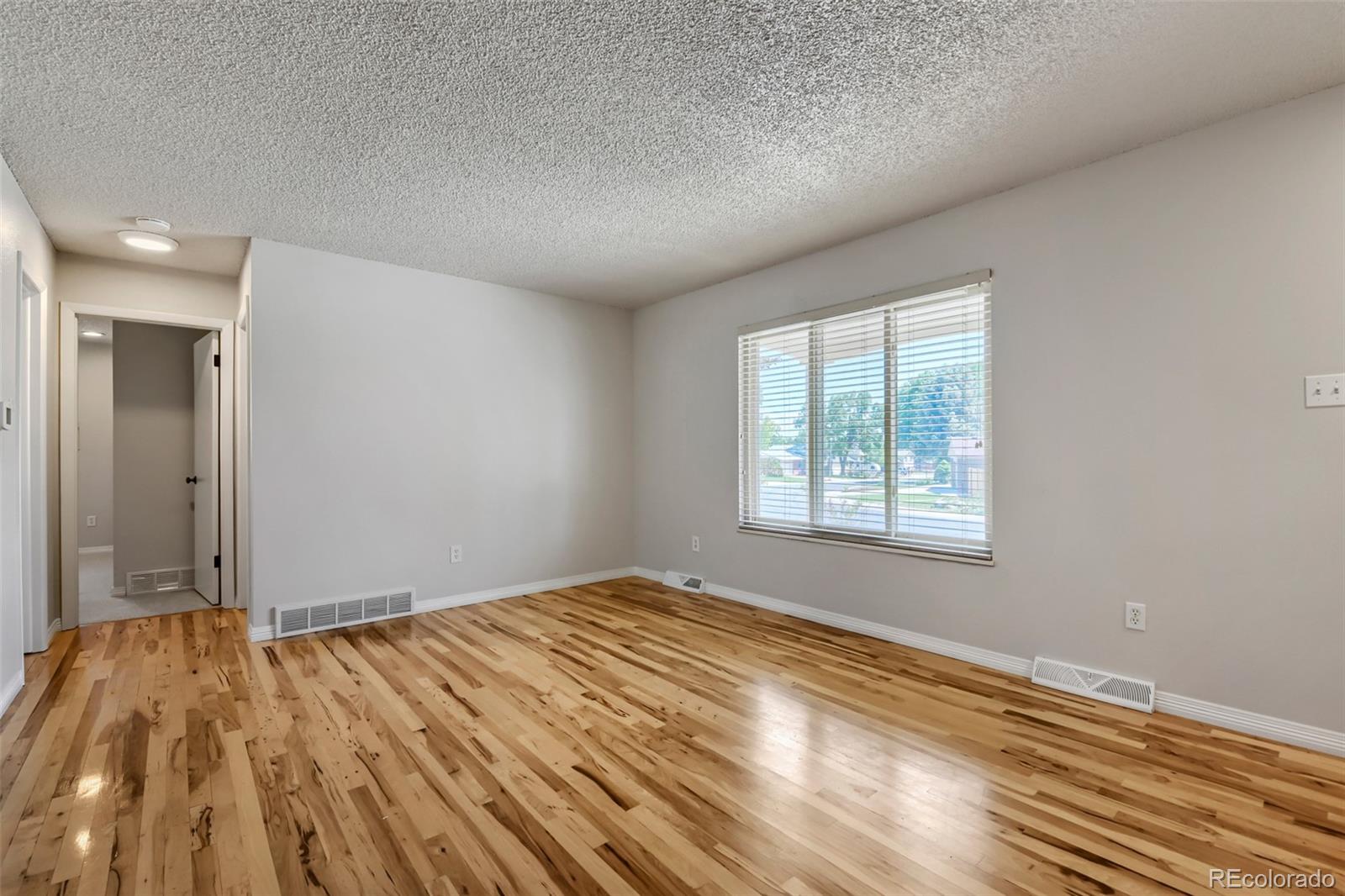 MLS Image #4 for 12877  garfield circle,thornton, Colorado