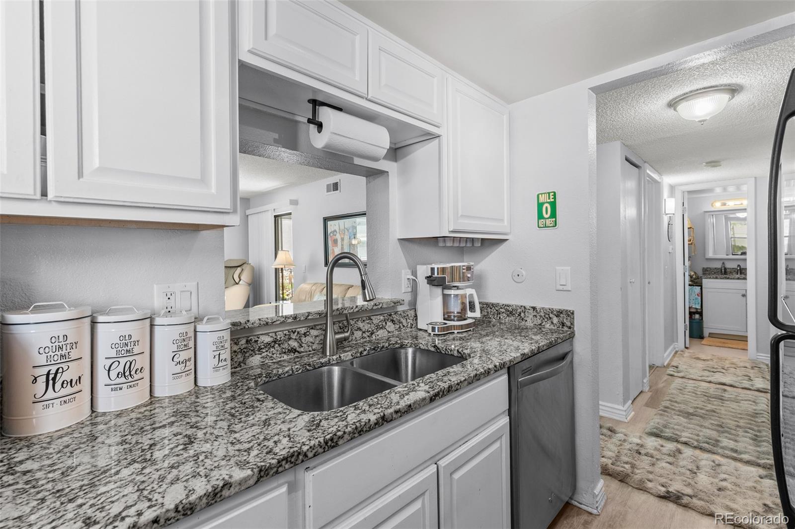 MLS Image #3 for 9867 e peakview avenue,englewood, Colorado