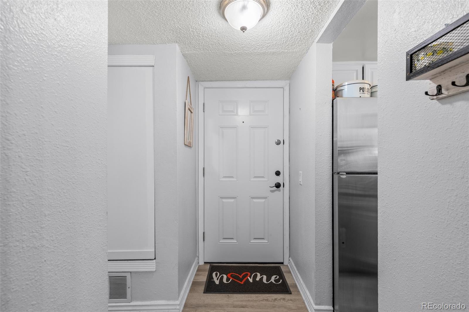 MLS Image #7 for 9867 e peakview avenue,englewood, Colorado