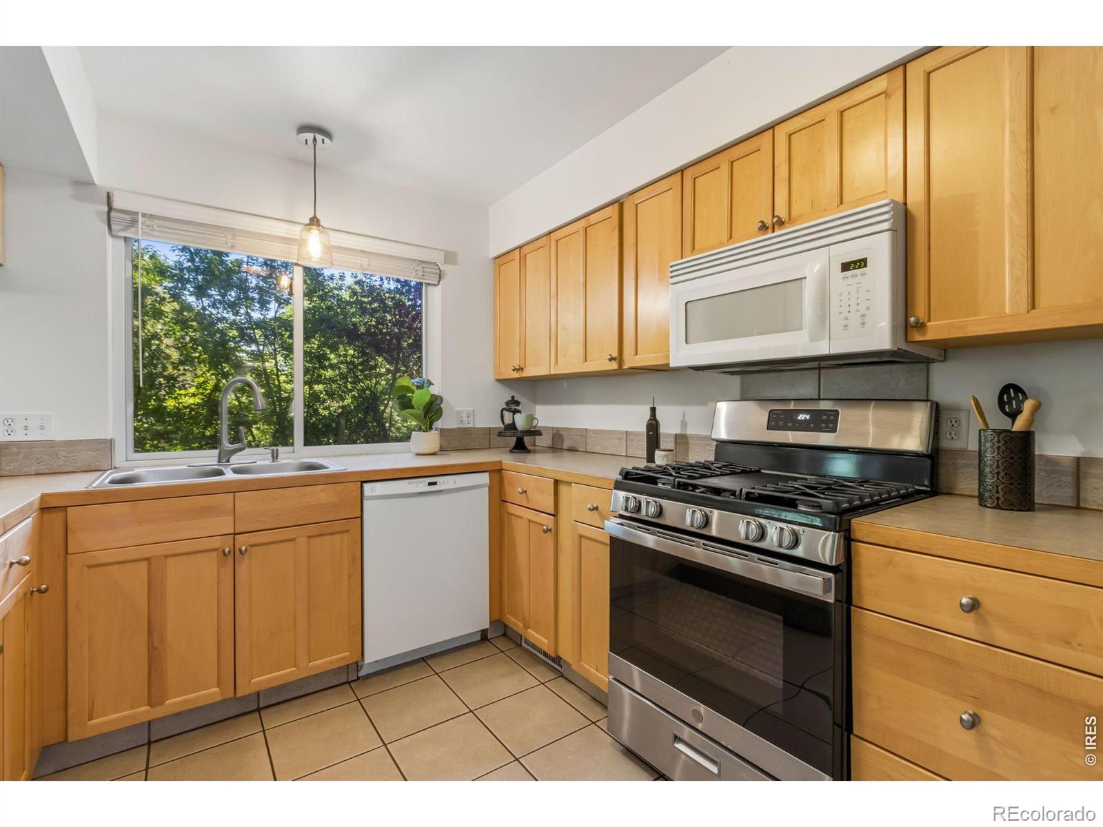 MLS Image #8 for 1907  waters edge street,fort collins, Colorado