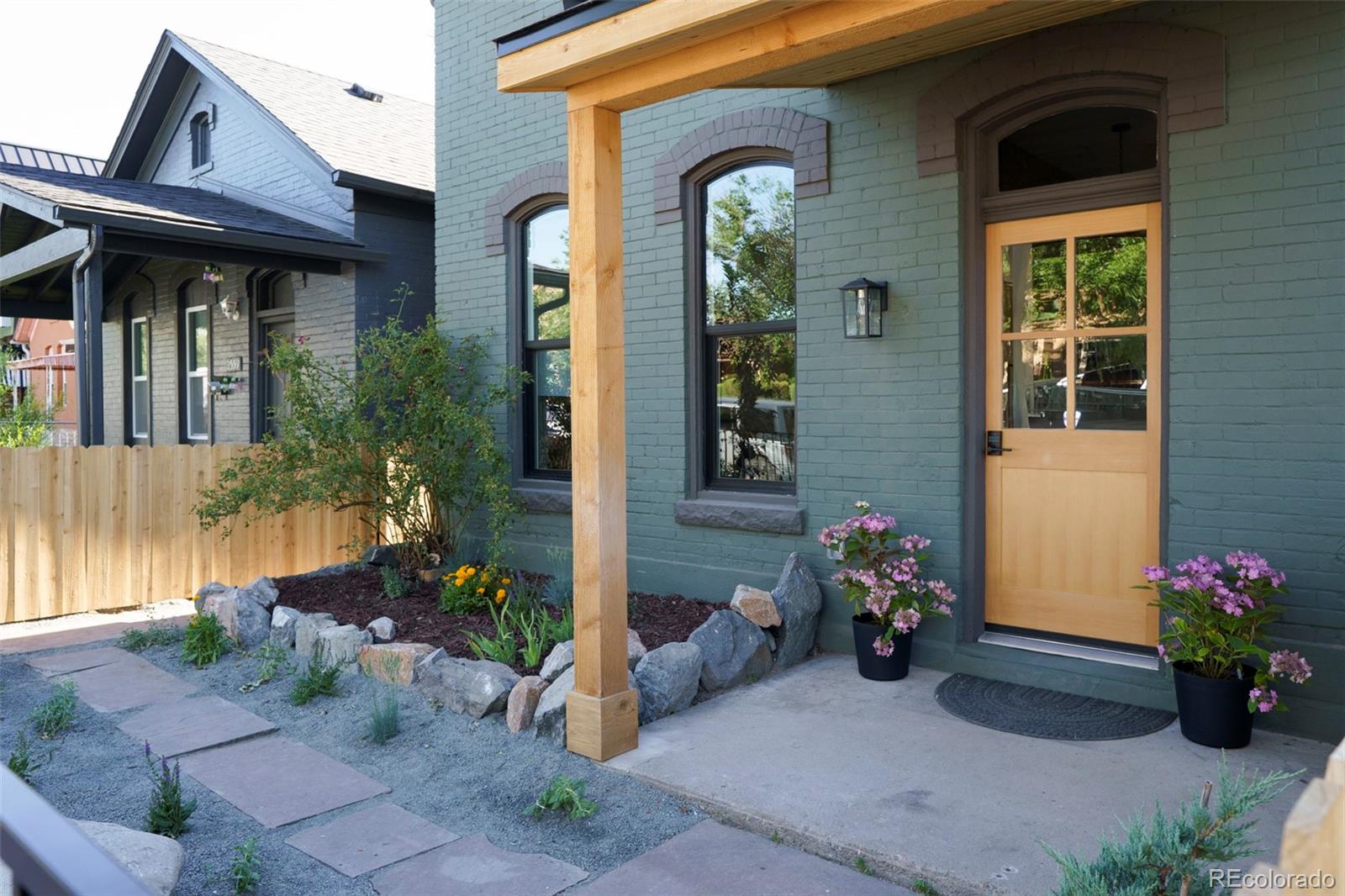 MLS Image #2 for 2563 n emerson street,denver, Colorado