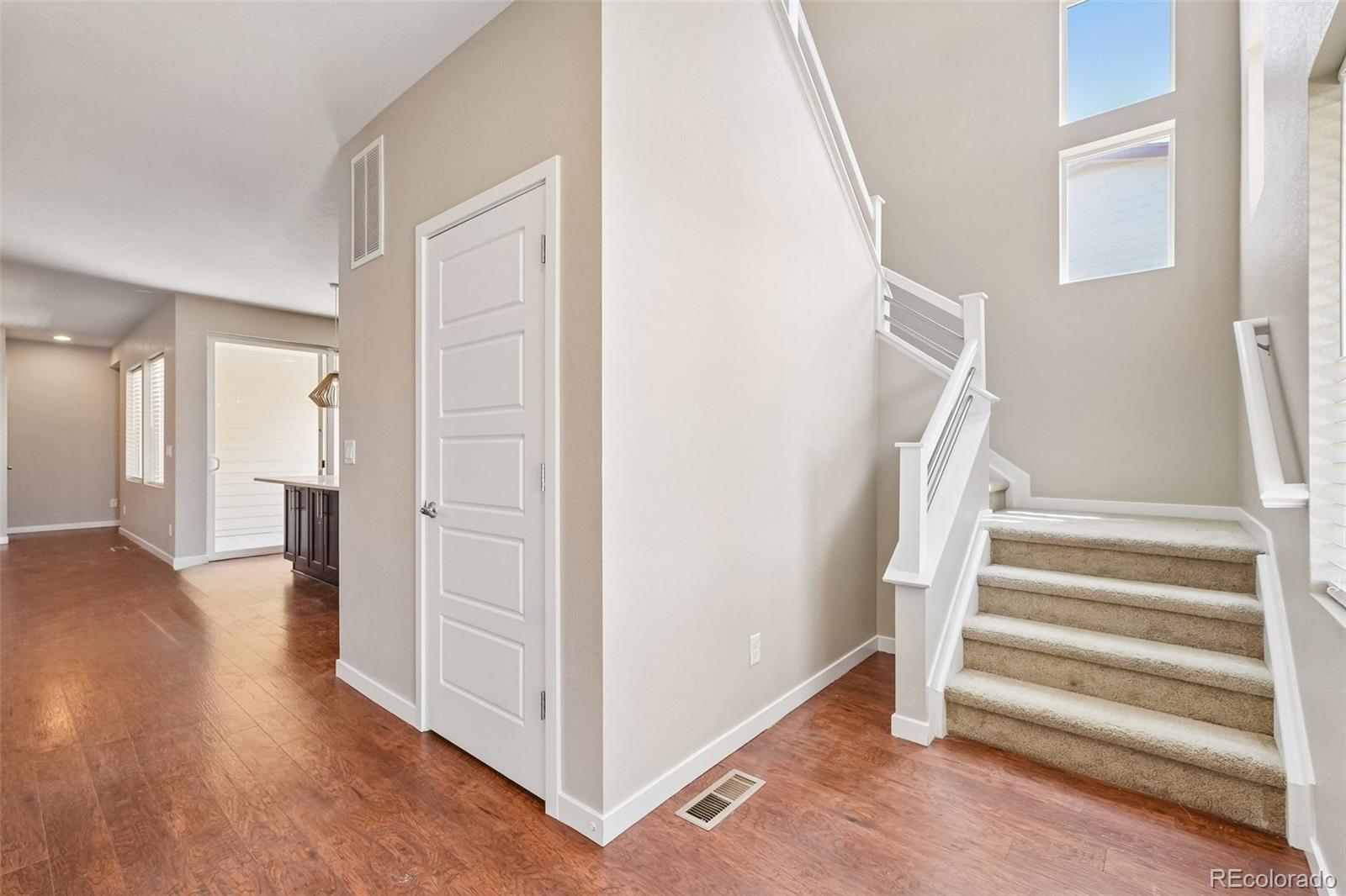 MLS Image #4 for 10202  southlawn circle,commerce city, Colorado