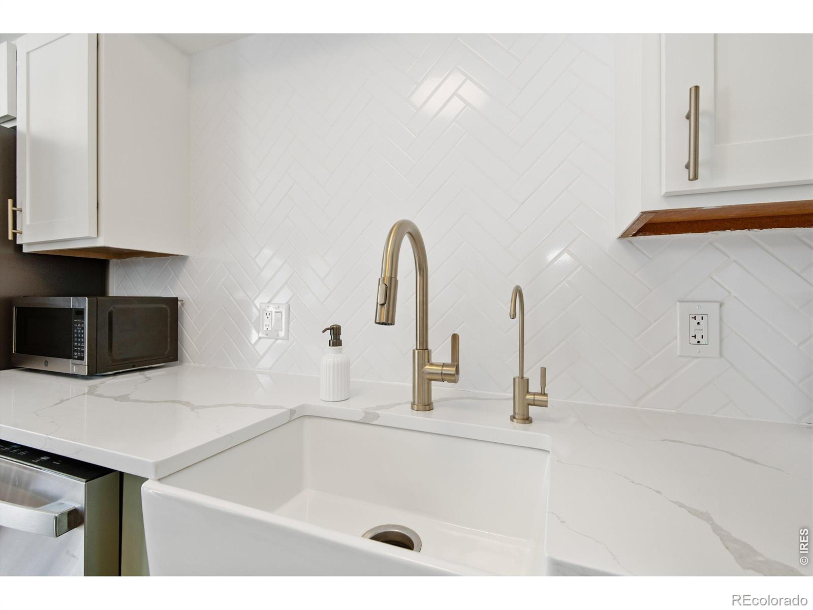 MLS Image #11 for 17642 e loyola drive,aurora, Colorado