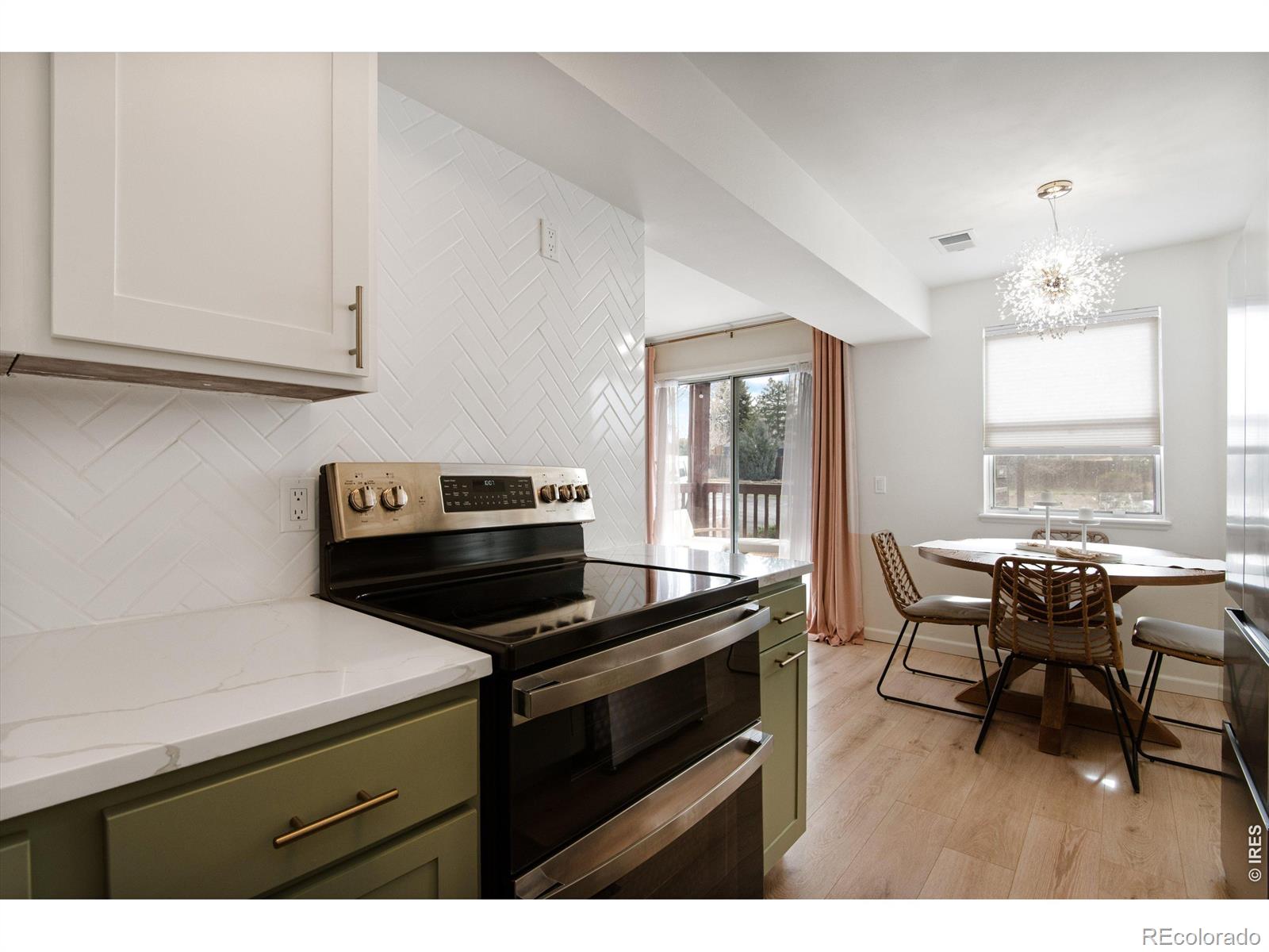 MLS Image #12 for 17642 e loyola drive,aurora, Colorado