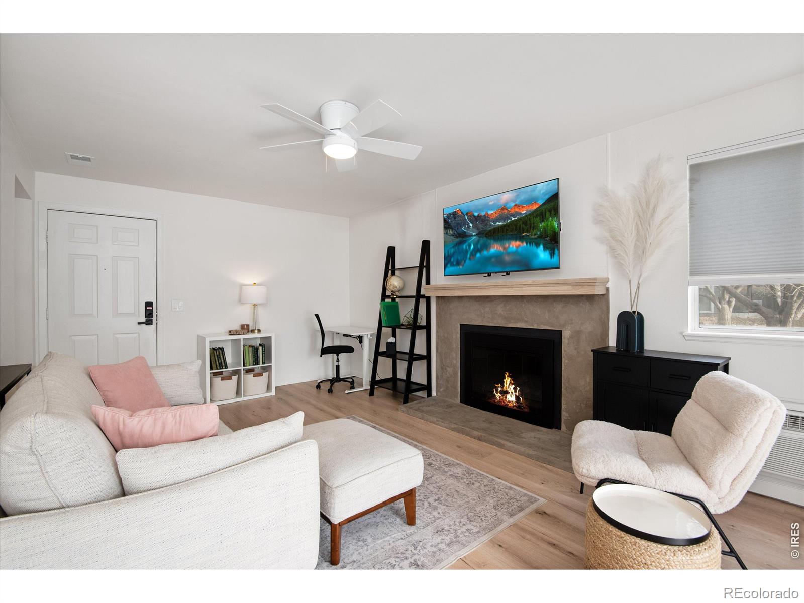 MLS Image #2 for 17642 e loyola drive,aurora, Colorado
