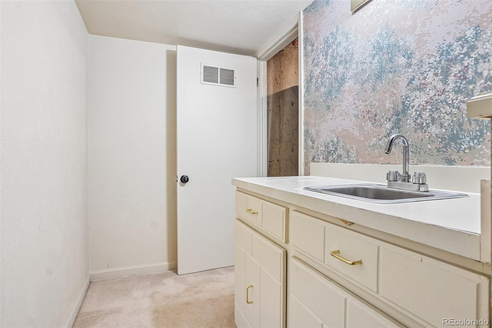 MLS Image #18 for 6472 e mississippi avenue ,denver, Colorado