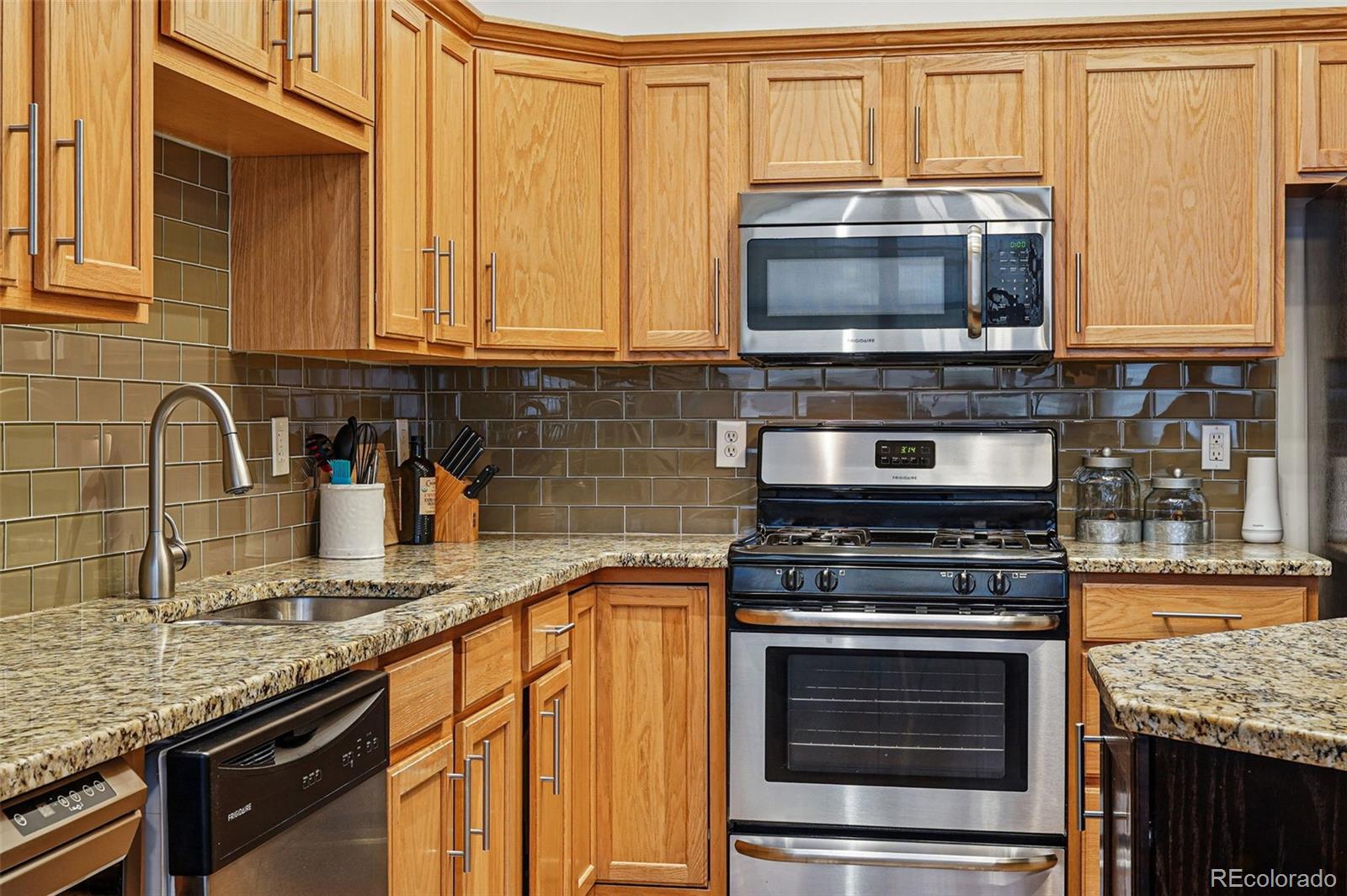MLS Image #10 for 2441 n broadway ,denver, Colorado