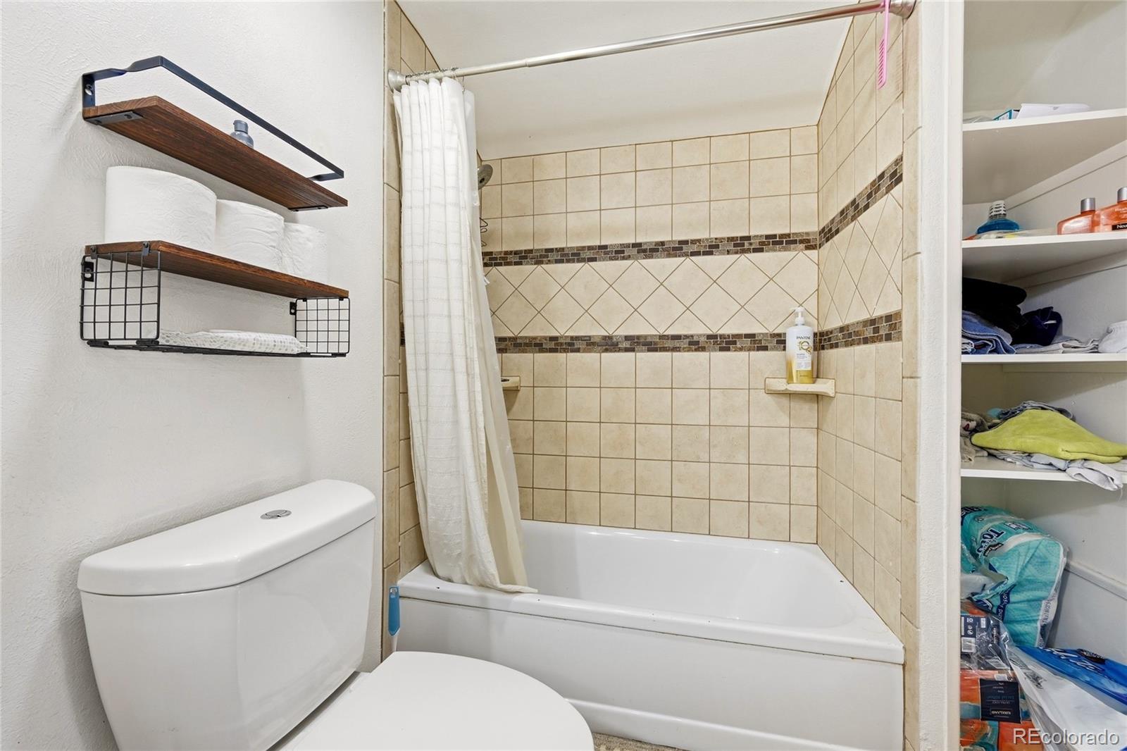 MLS Image #16 for 3025 s delaware street,englewood, Colorado
