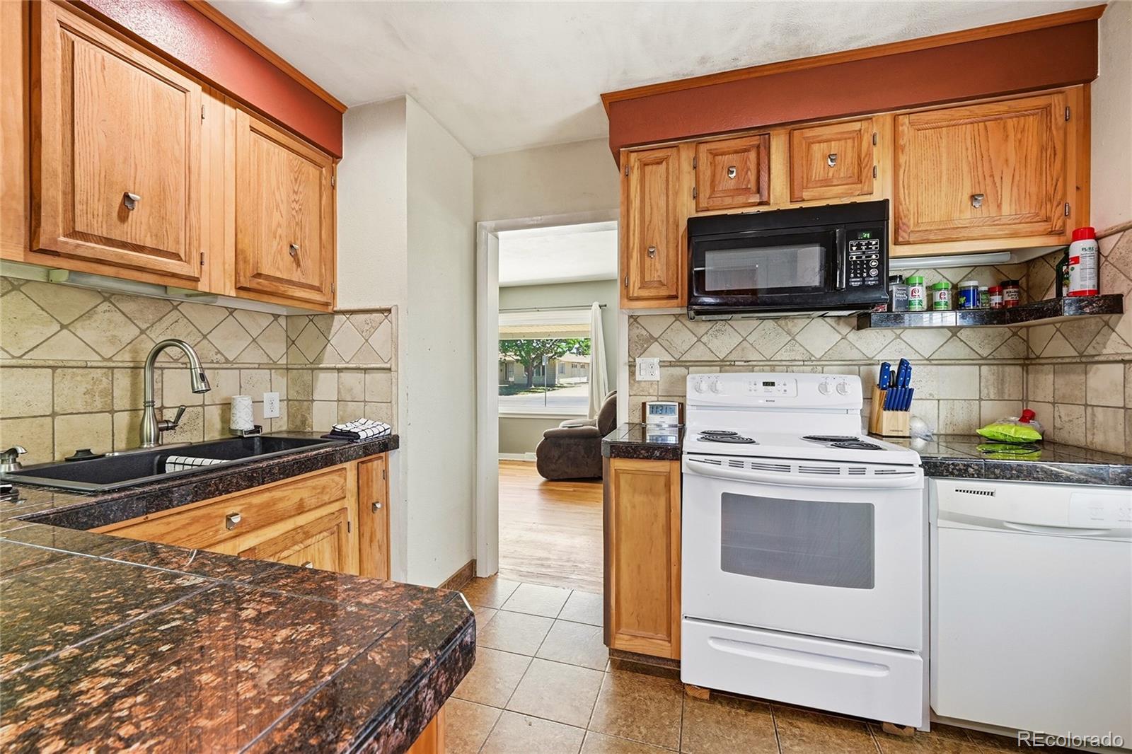 MLS Image #9 for 3025 s delaware street,englewood, Colorado
