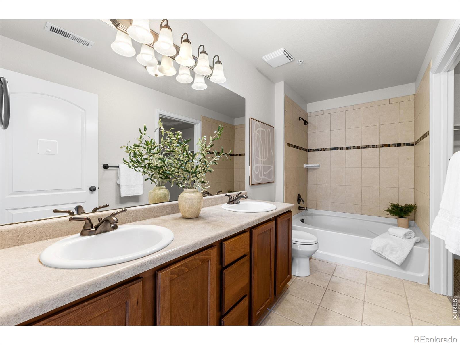 MLS Image #13 for 4915  hahns peak drive,loveland, Colorado