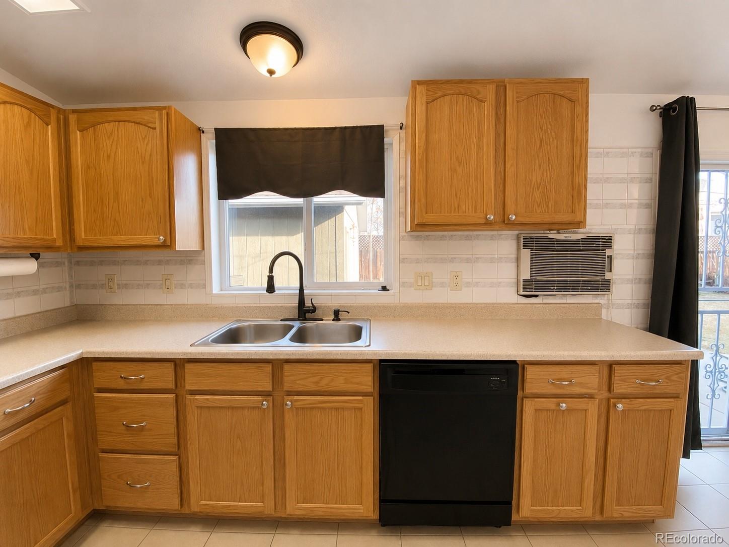 MLS Image #5 for 611 w 4th avenue,denver, Colorado