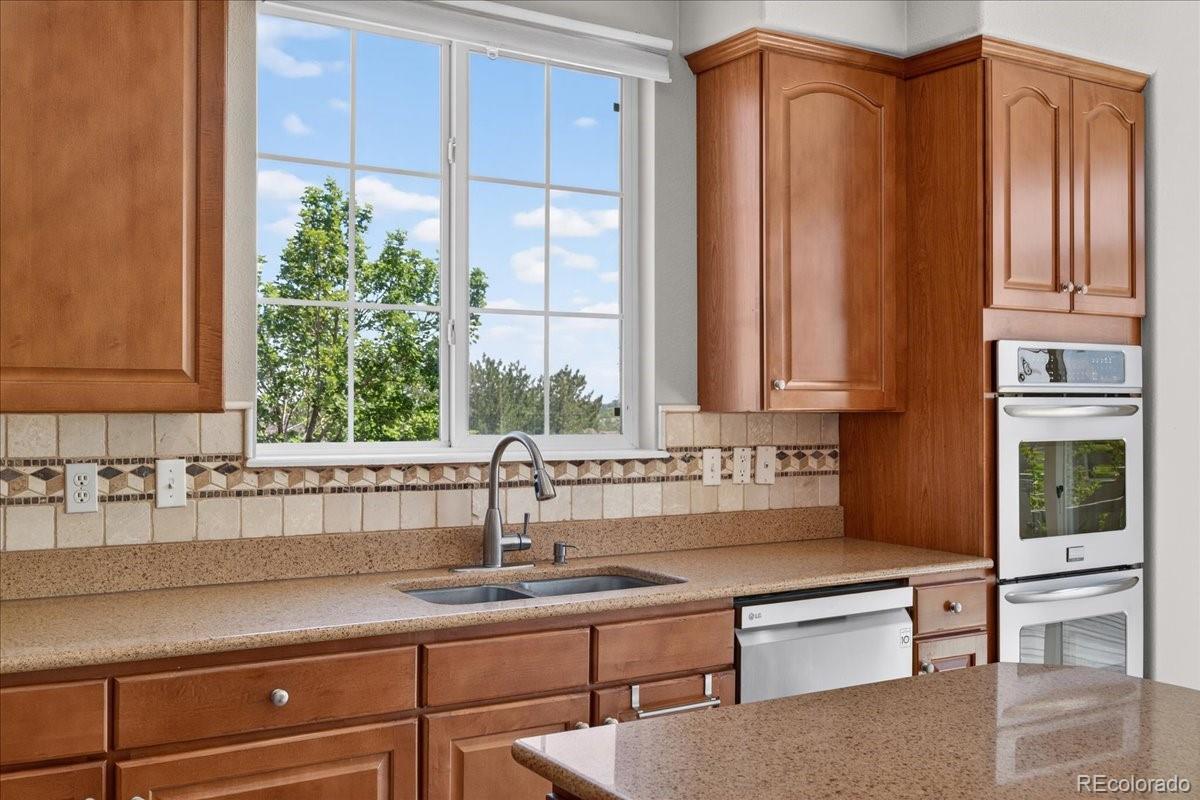MLS Image #12 for 10543  laurelglen circle,littleton, Colorado