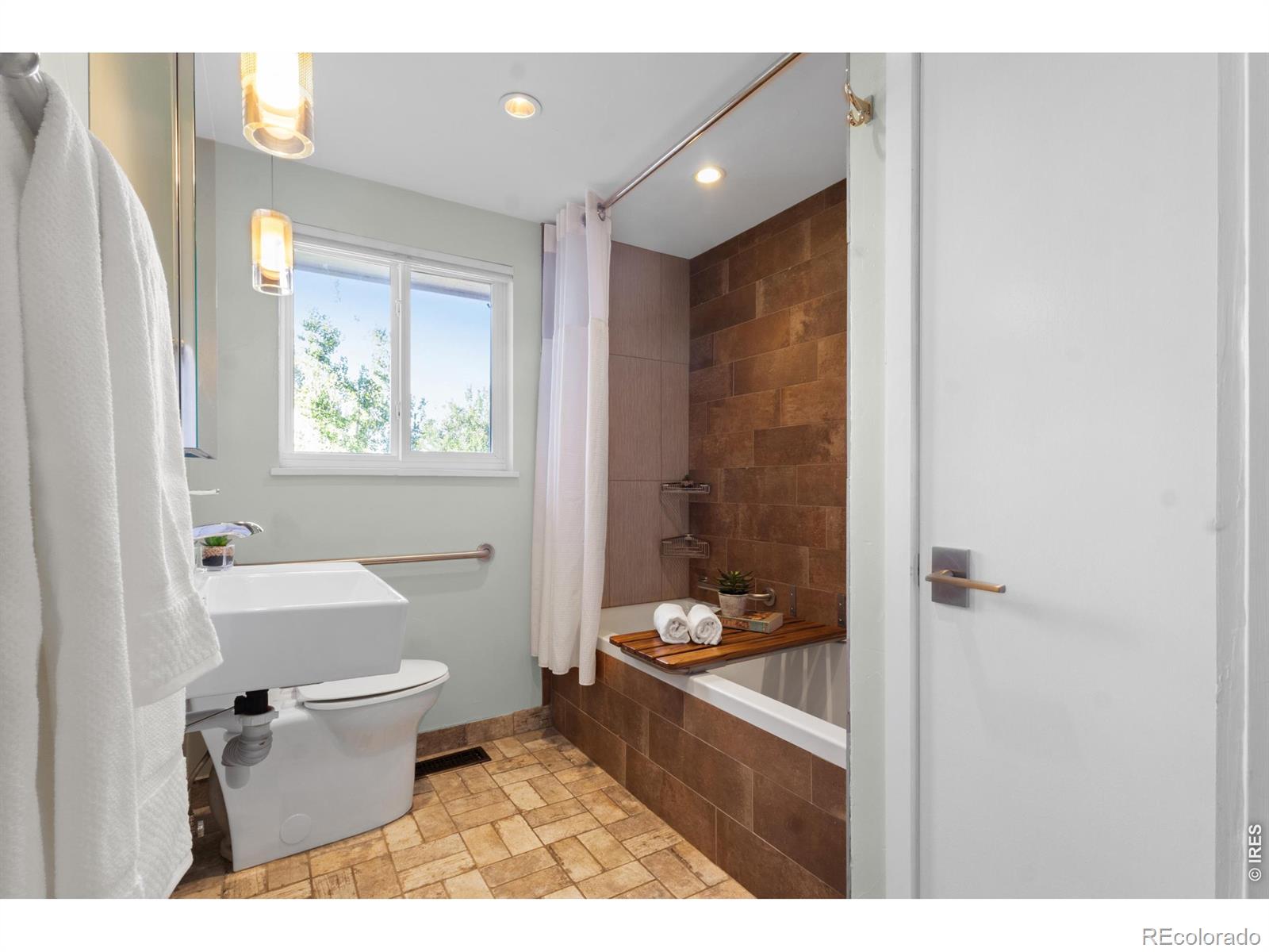 MLS Image #16 for 9325  anhawa avenue,longmont, Colorado